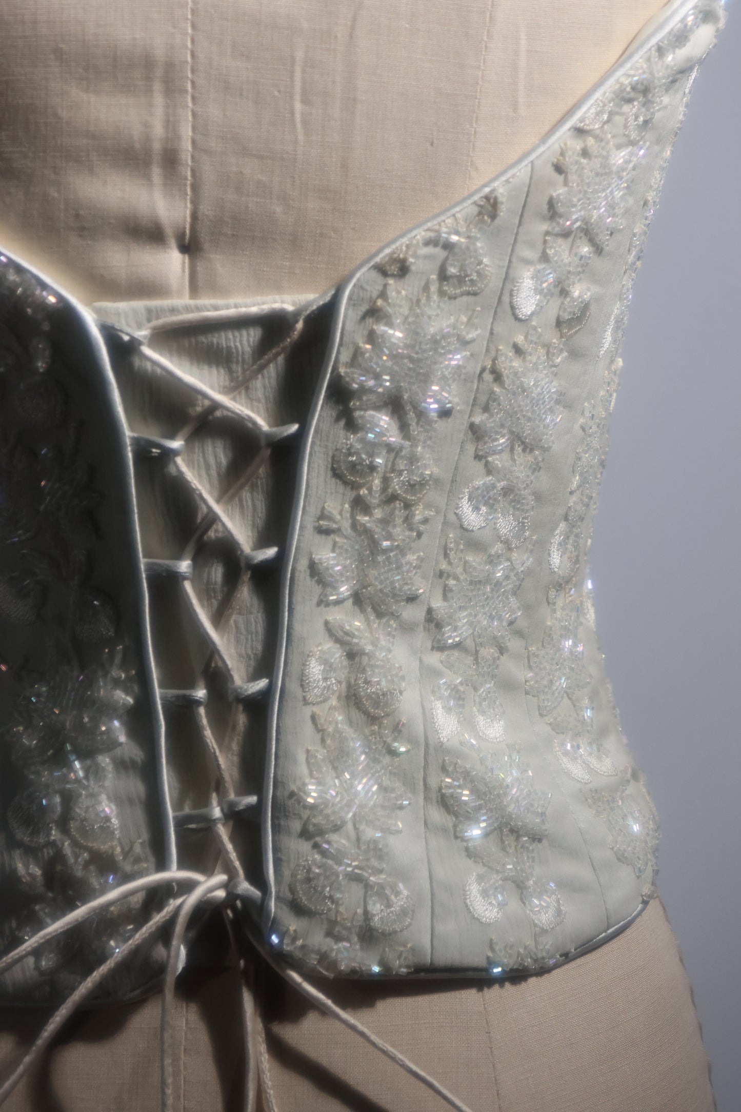 Eavis & Brown Corset - White Embroidered Floral
