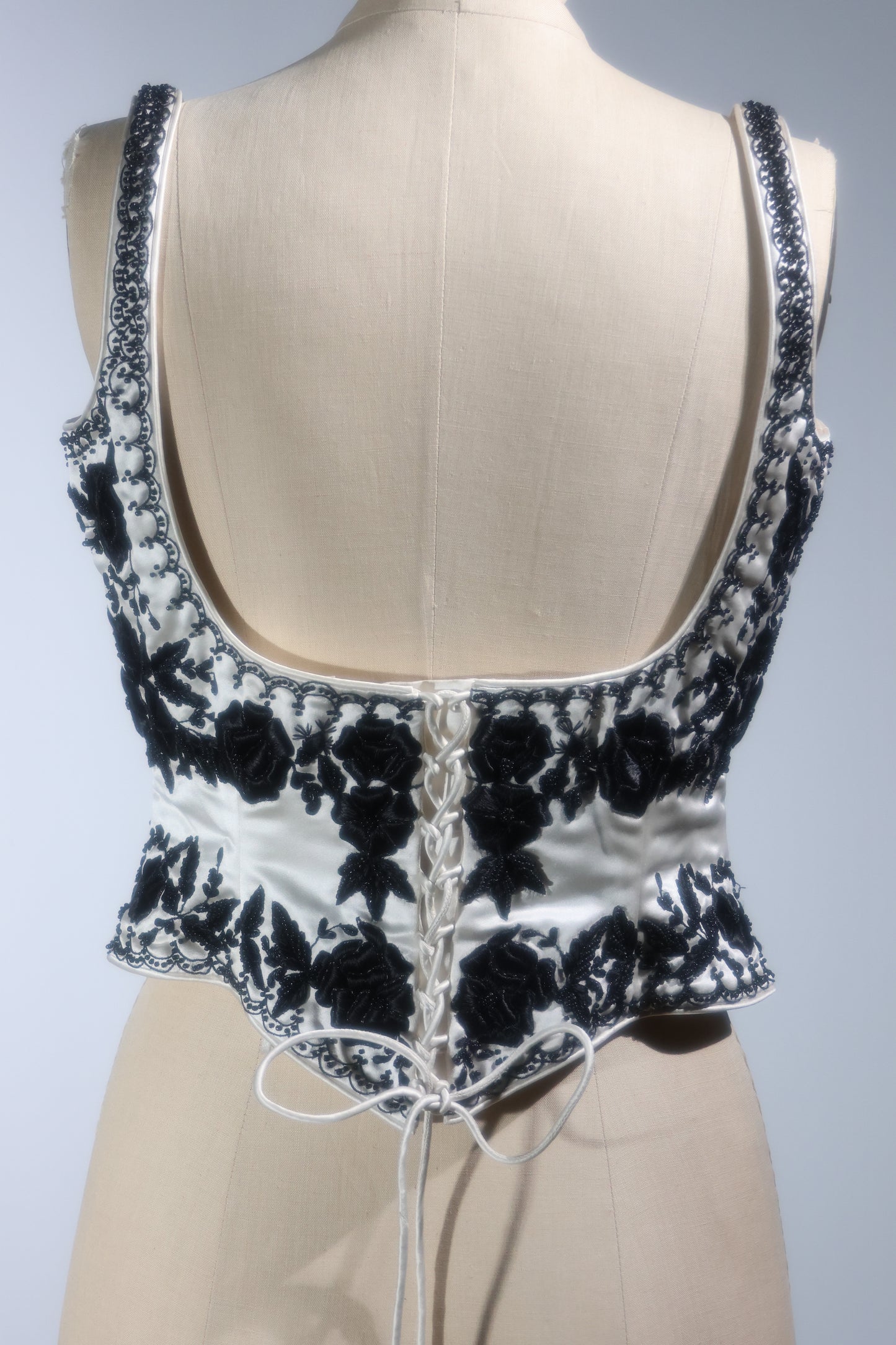 Eavis & Brown Corset TP73 Ivory / Black