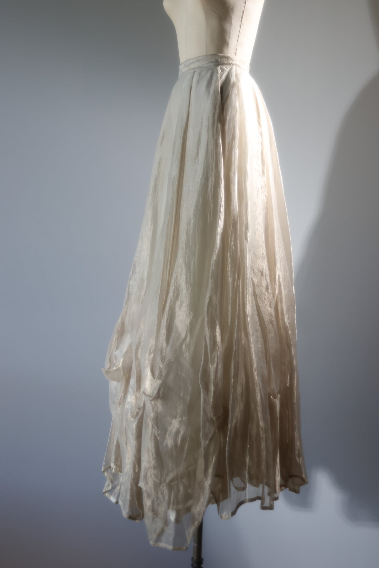 Les Habitudes Rankie Glans Skirt By Birgitta - Ivory