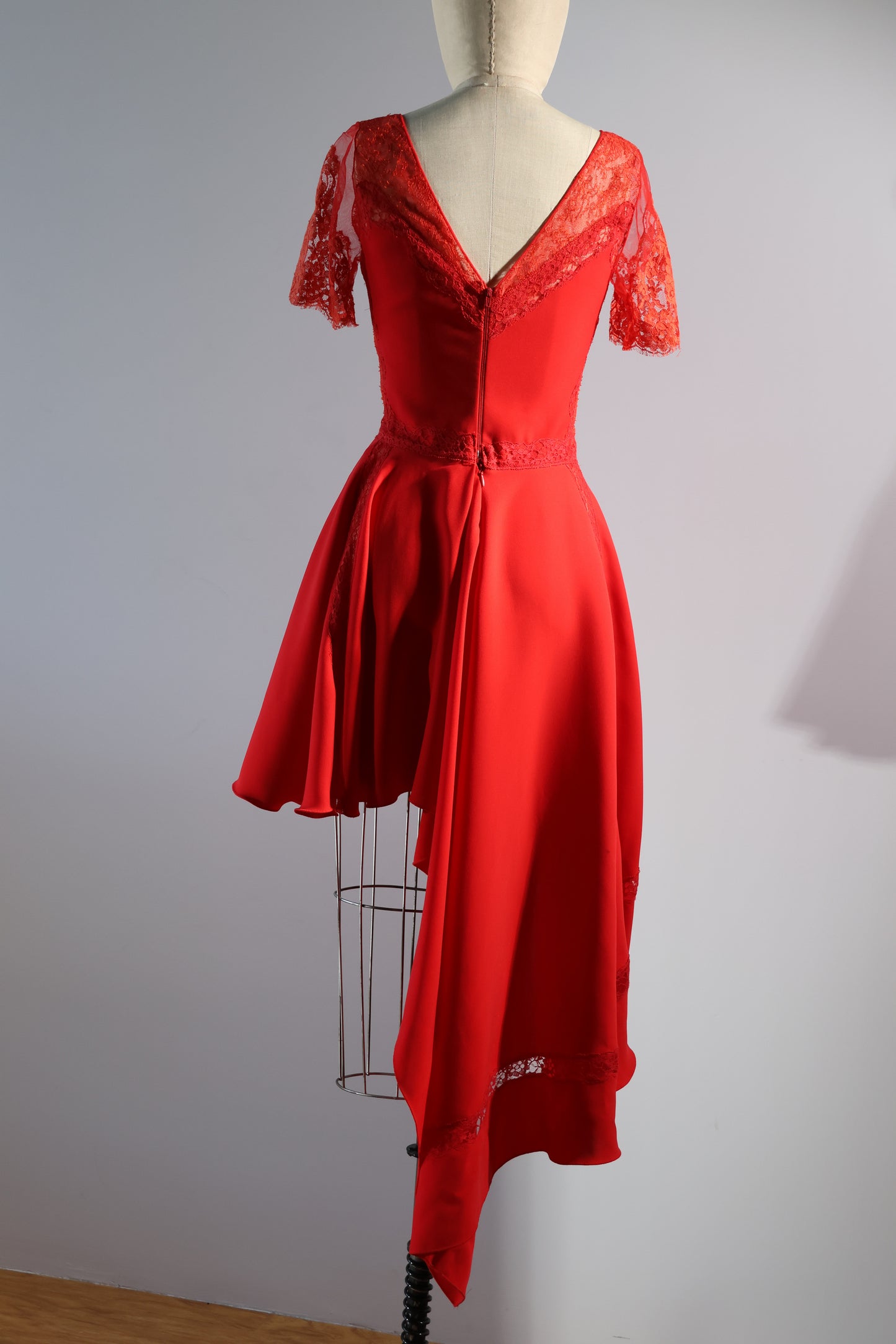 Foddis Crepe Lace Short Dress - Red