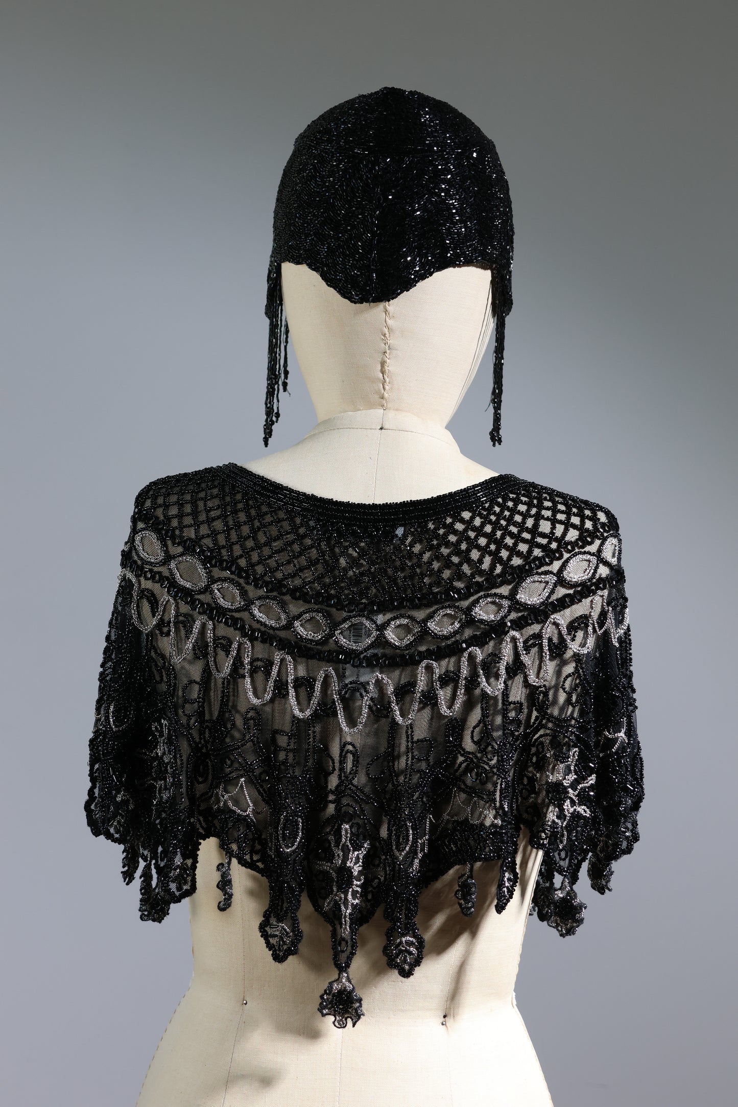 Les Habitudes Beaded Capelet - Black