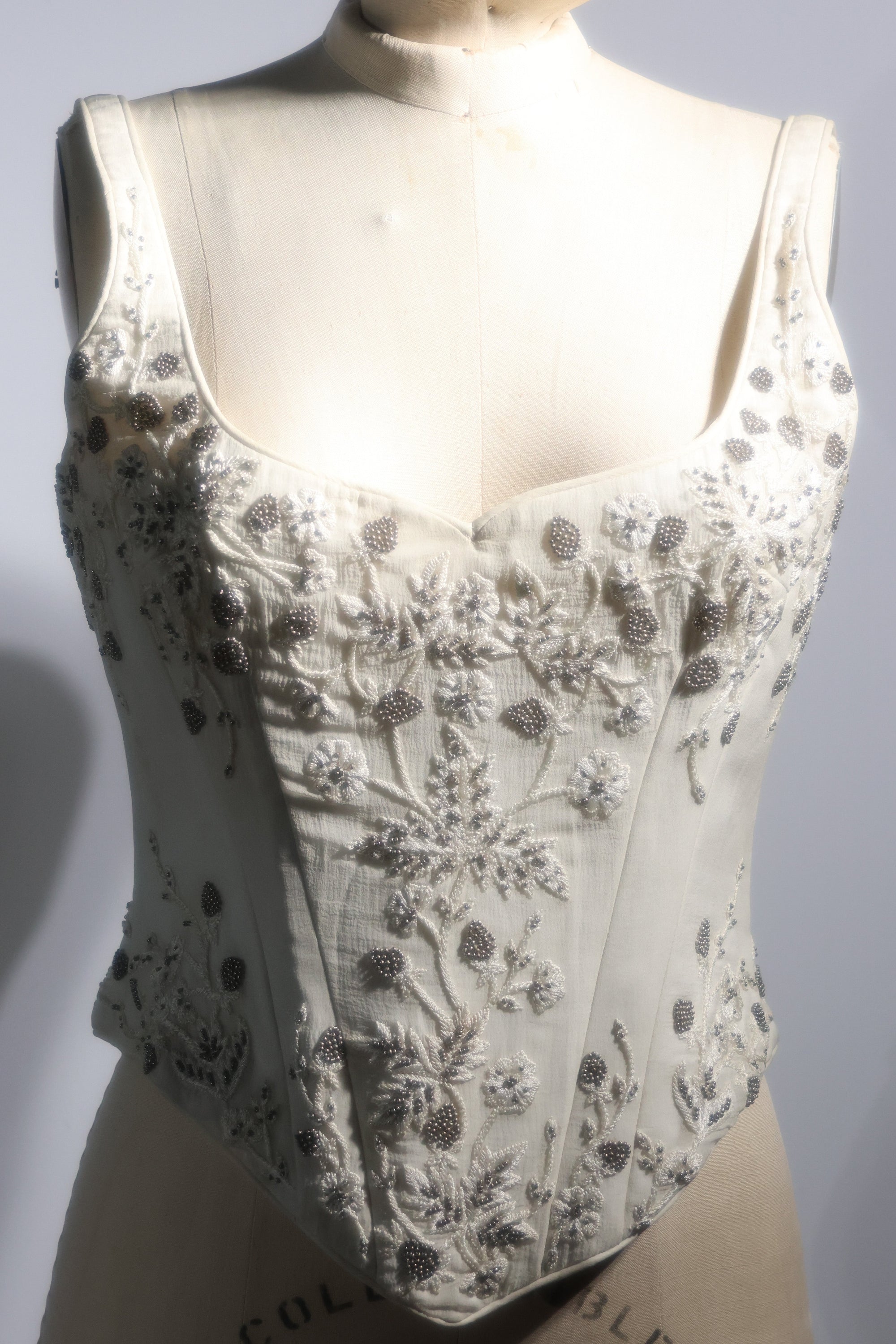 LES HABITUDES Corset TP103 — Ivory