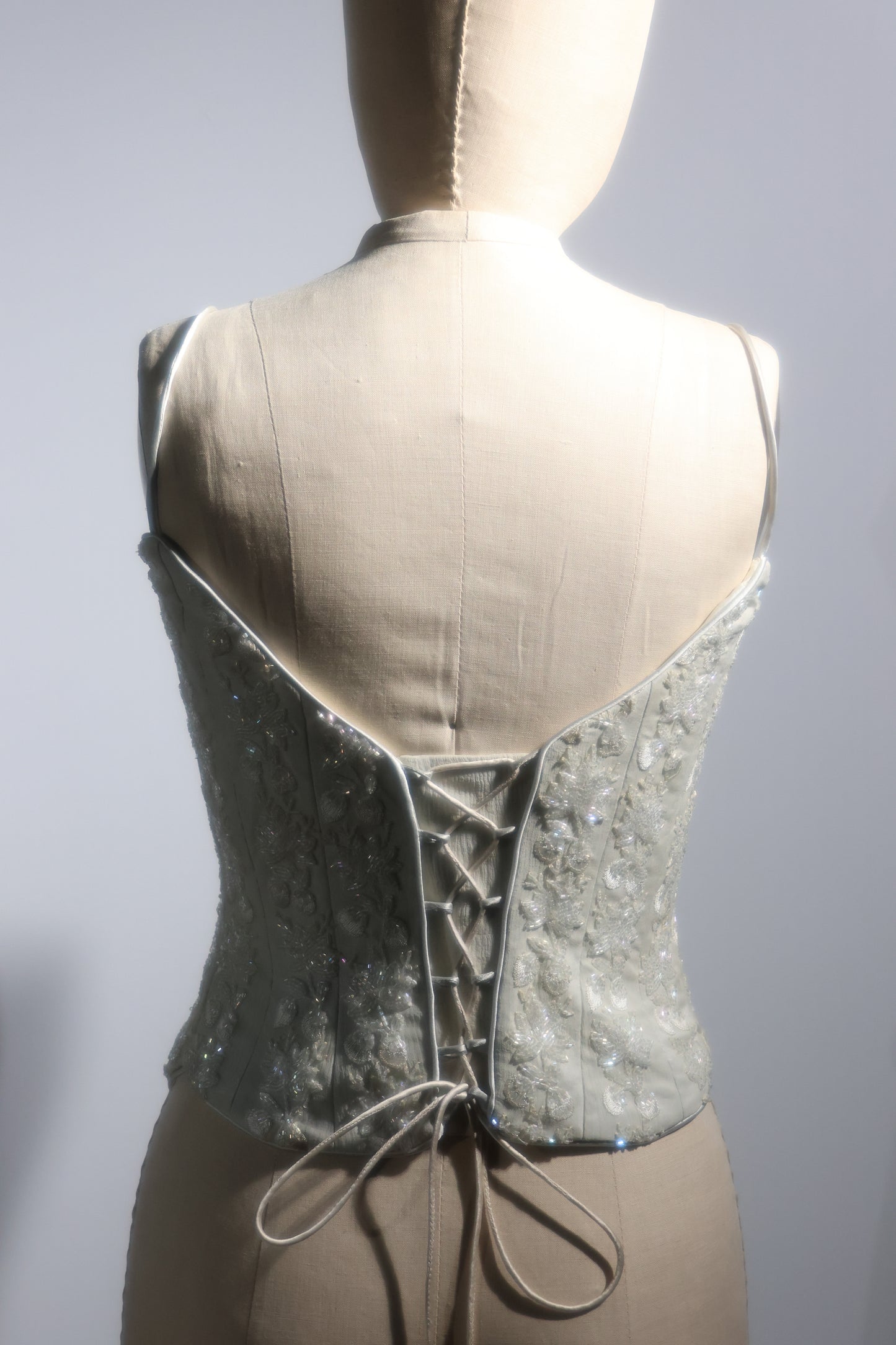 Eavis & Brown Corset - White Embroidered Floral