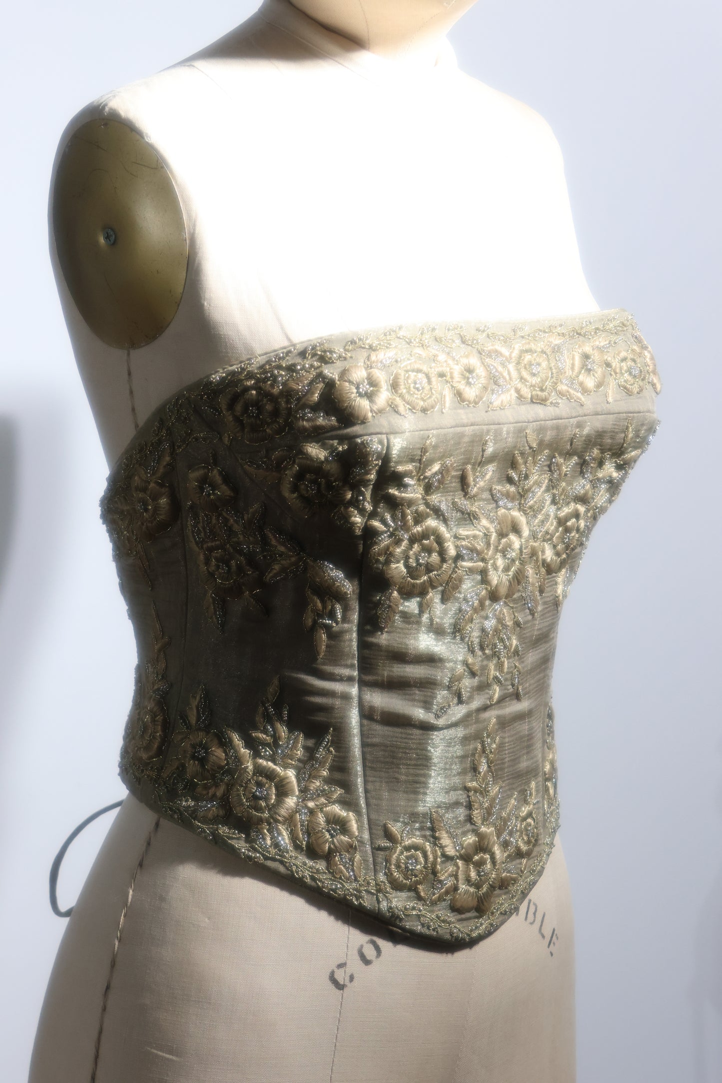 Eavis & Brown Corset TP18 Gold