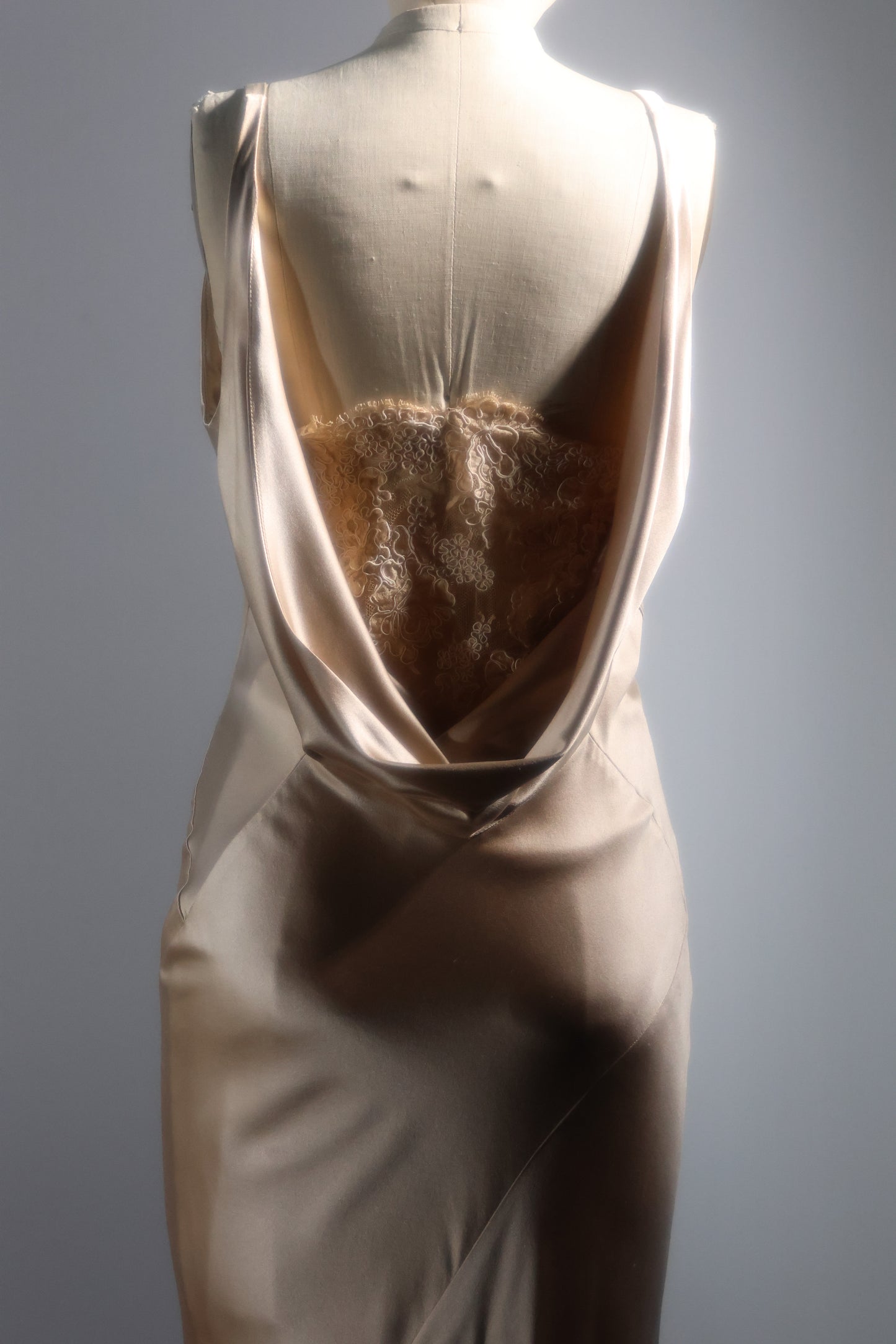 Les Habitudes Liquid Lace Back Dress Beige