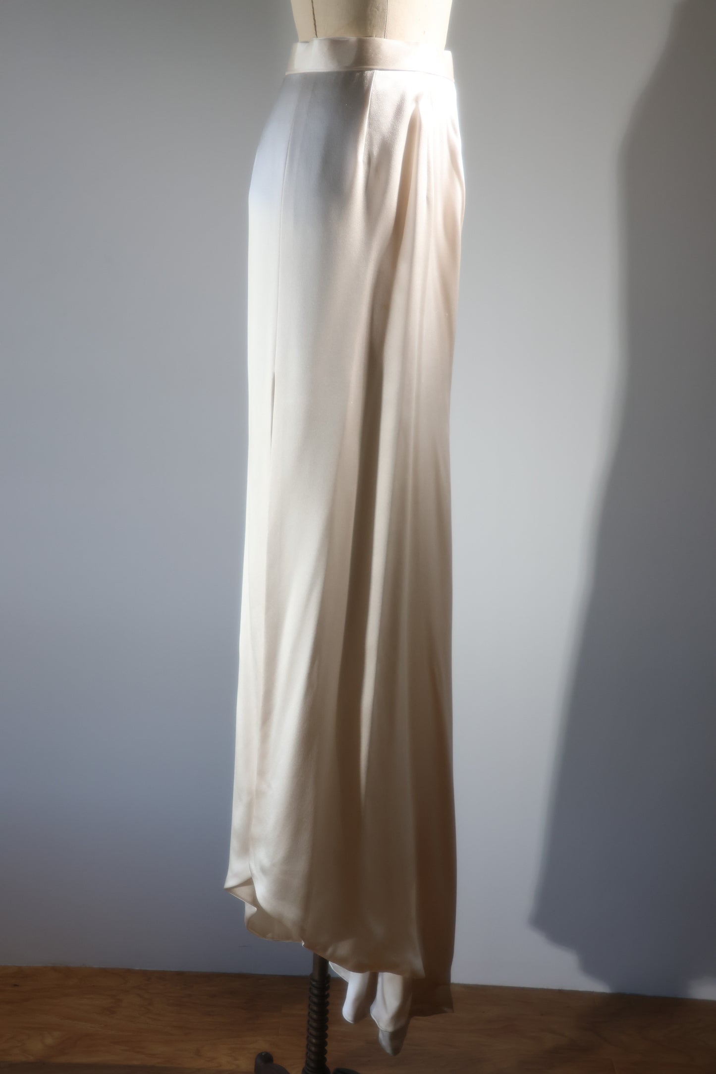 Eavis & Brown Silk Ivory Skirt