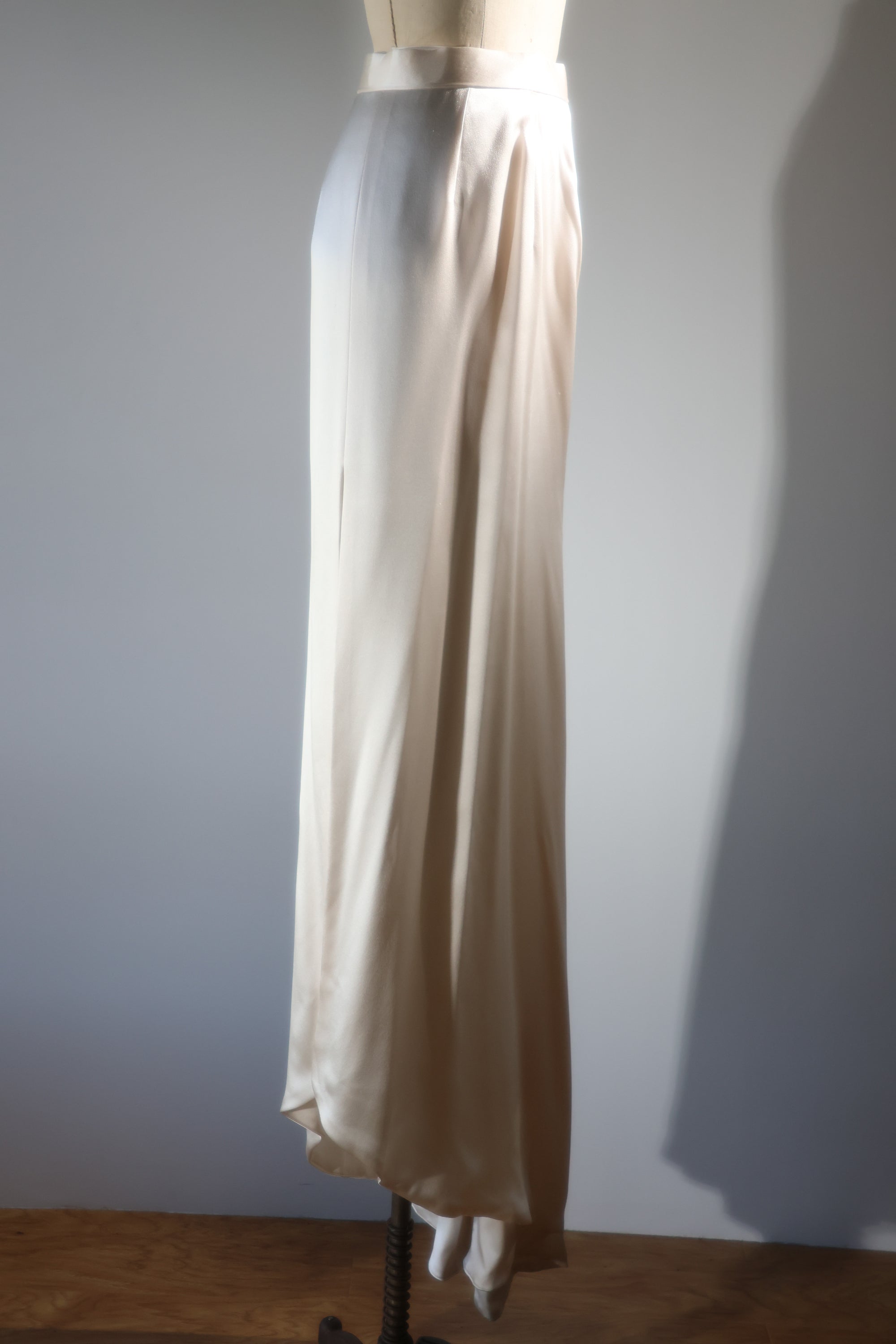 LES HABITUDES Silk Skirt — Ivory