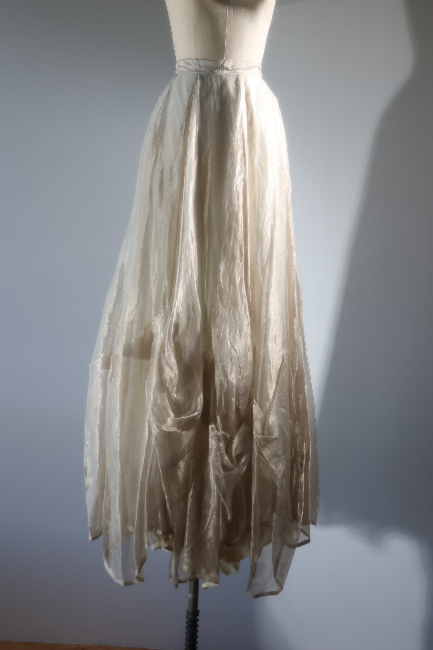 Les Habitudes Rankie Glans Skirt By Birgitta - Ivory
