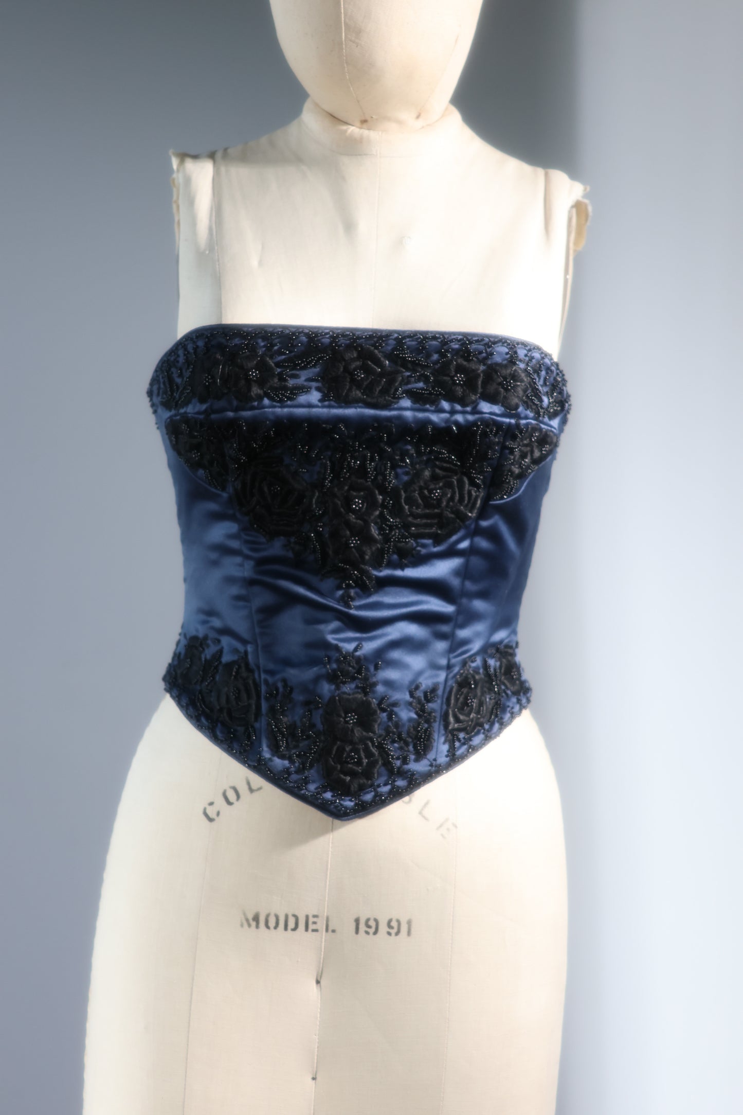 Les Habitudes Bouquet Bustier Navy / Black Corset