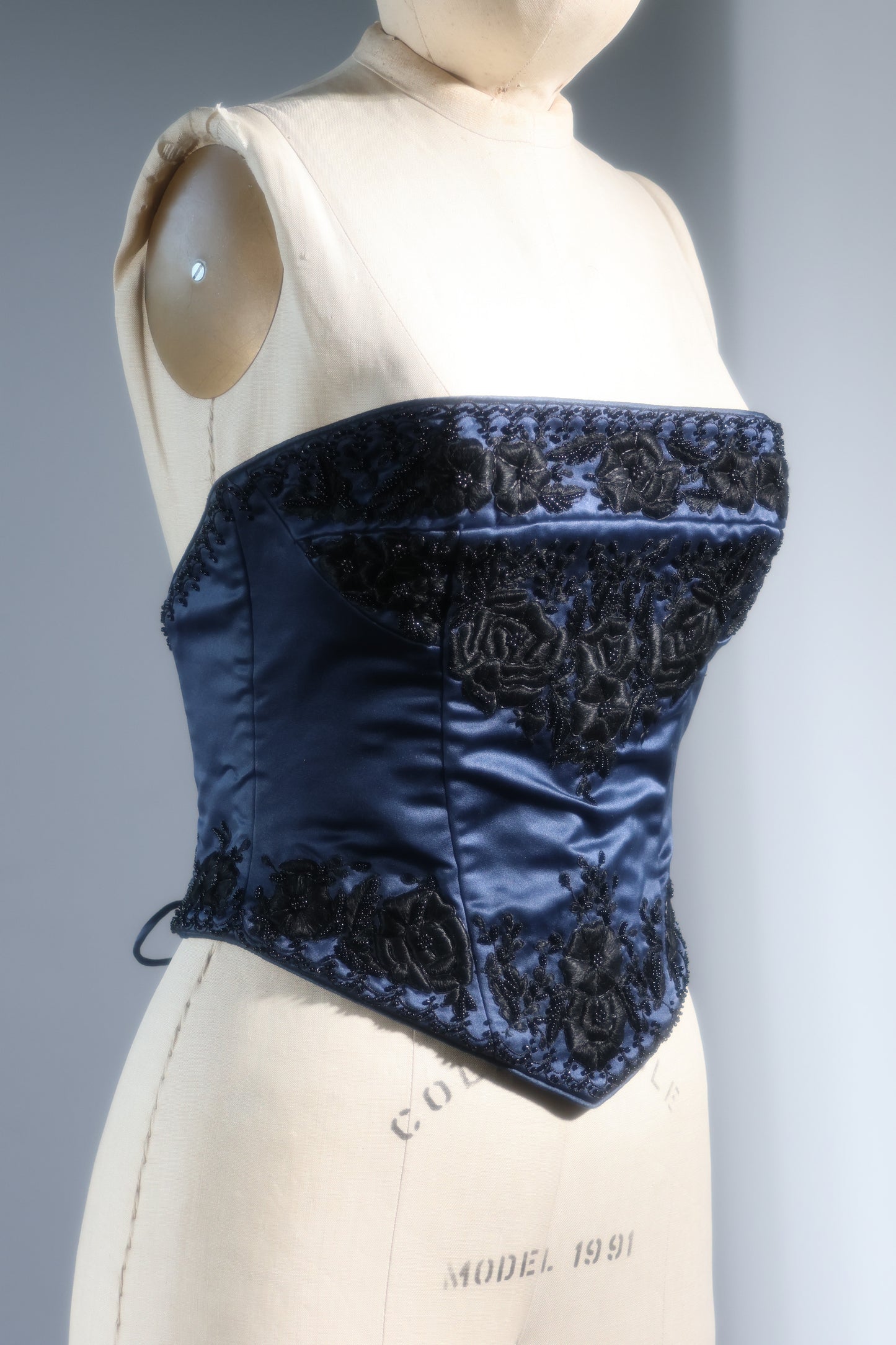 Les Habitudes Bouquet Bustier Navy / Black Corset