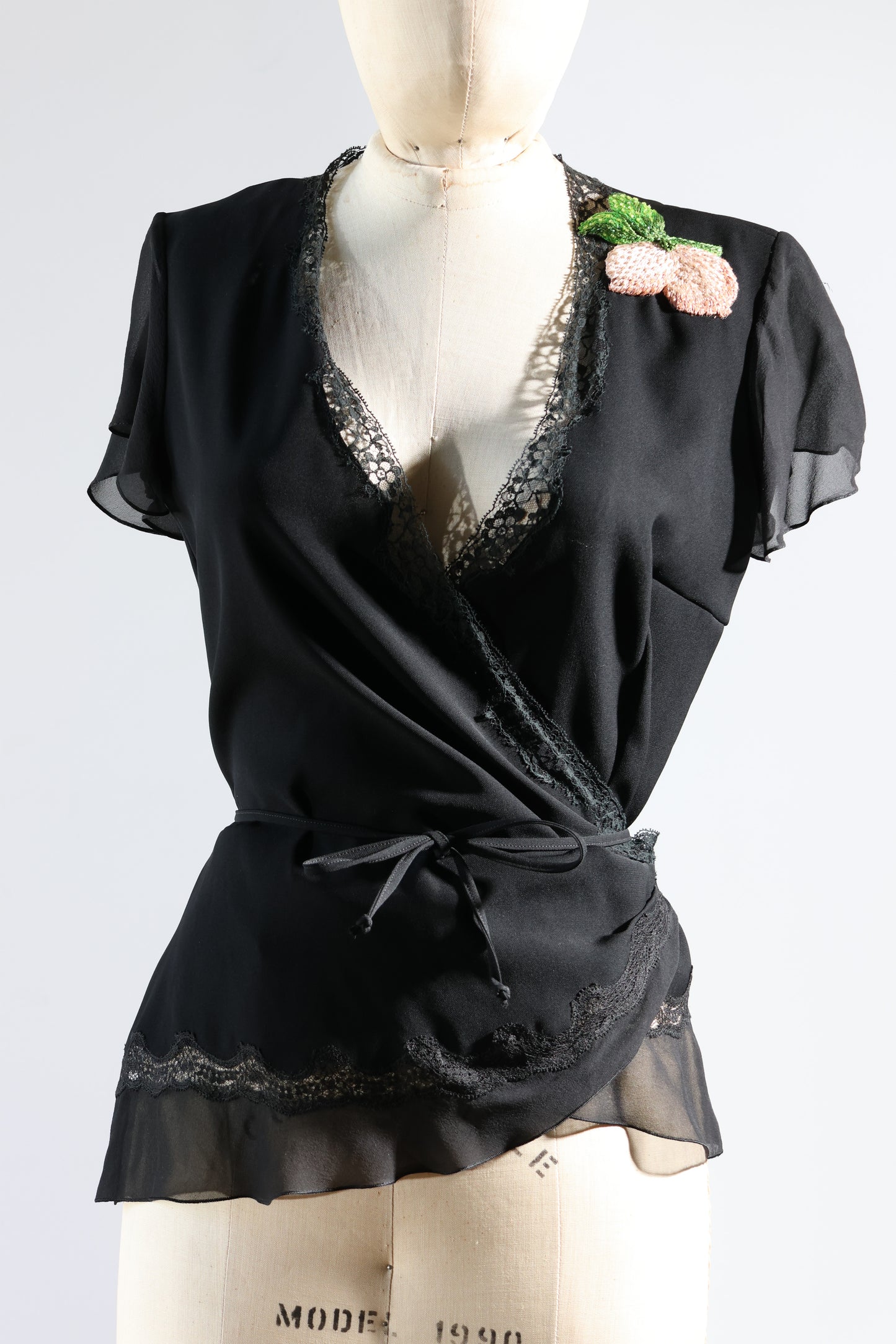 Foddis Lady 33 Wrap Top Silk TP 5 Black Pink Embroidered