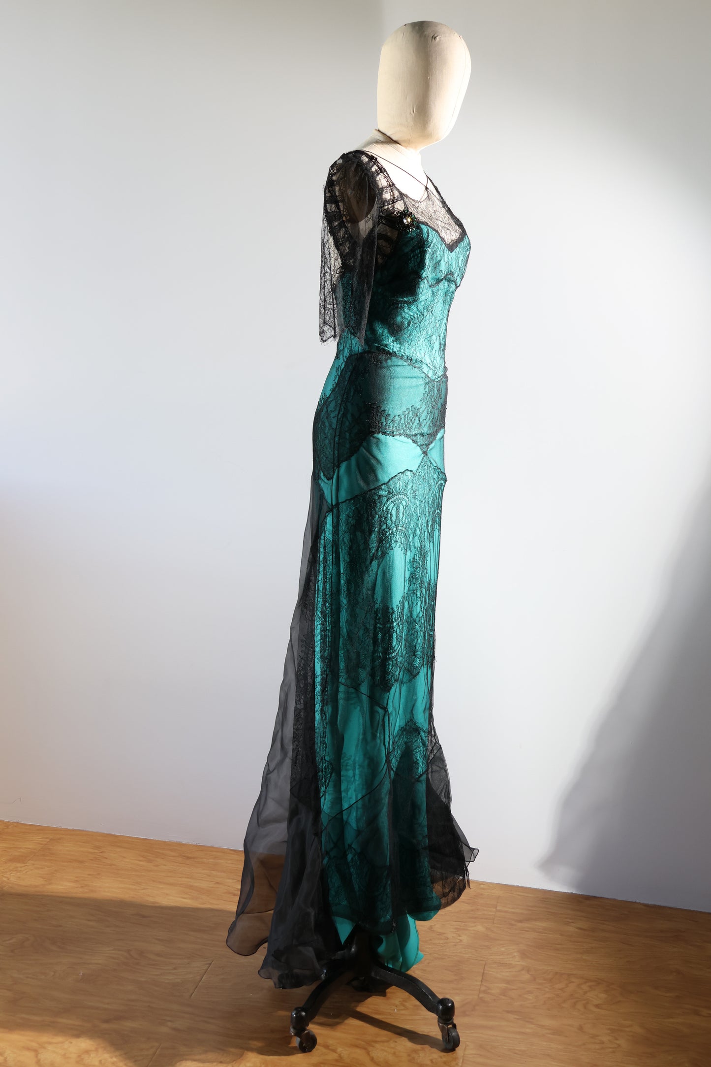 Foddis Lahore Silk / Lace Long Dress - Green/Black