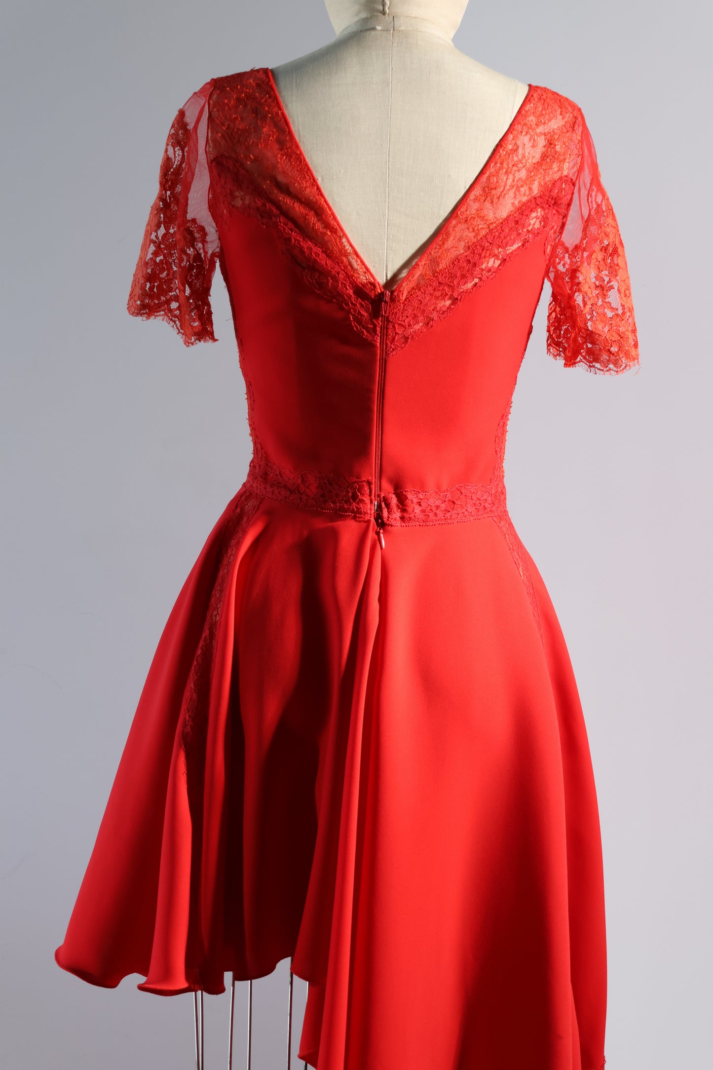 Foddis Crepe Lace Short Dress - Red