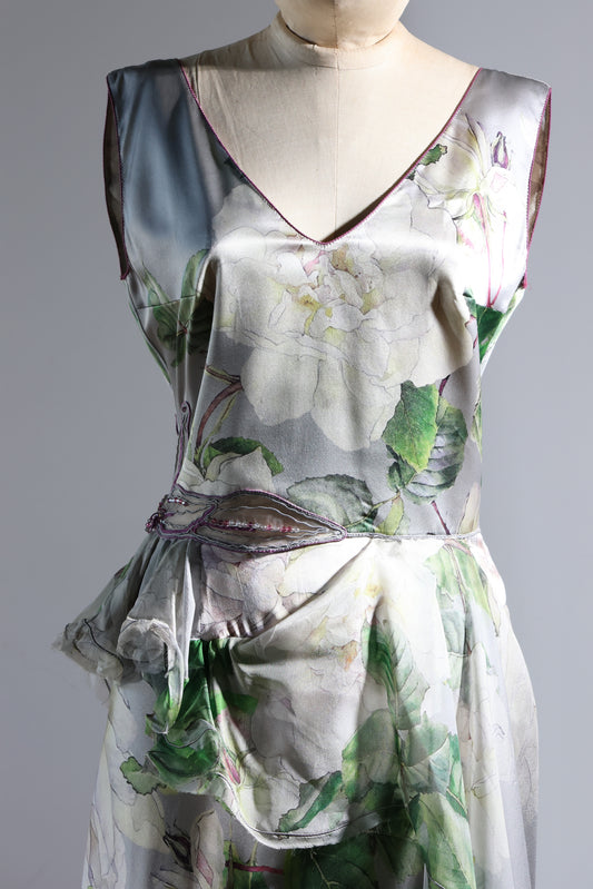 Foddis Gloss Short Dress Satin / Chiffon - Roses on Grey