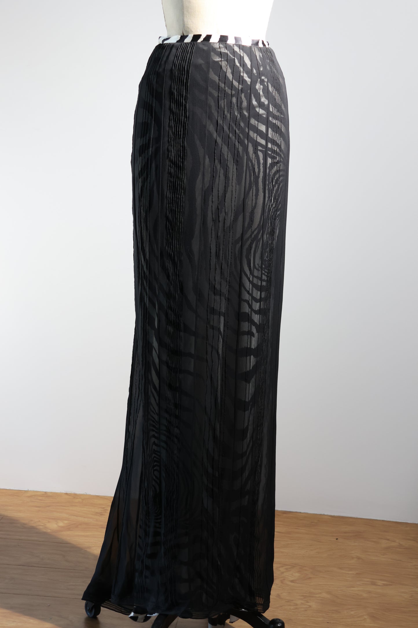 Foddis Hip Long Skirt Georgette/Satin - Black/Zebra Print