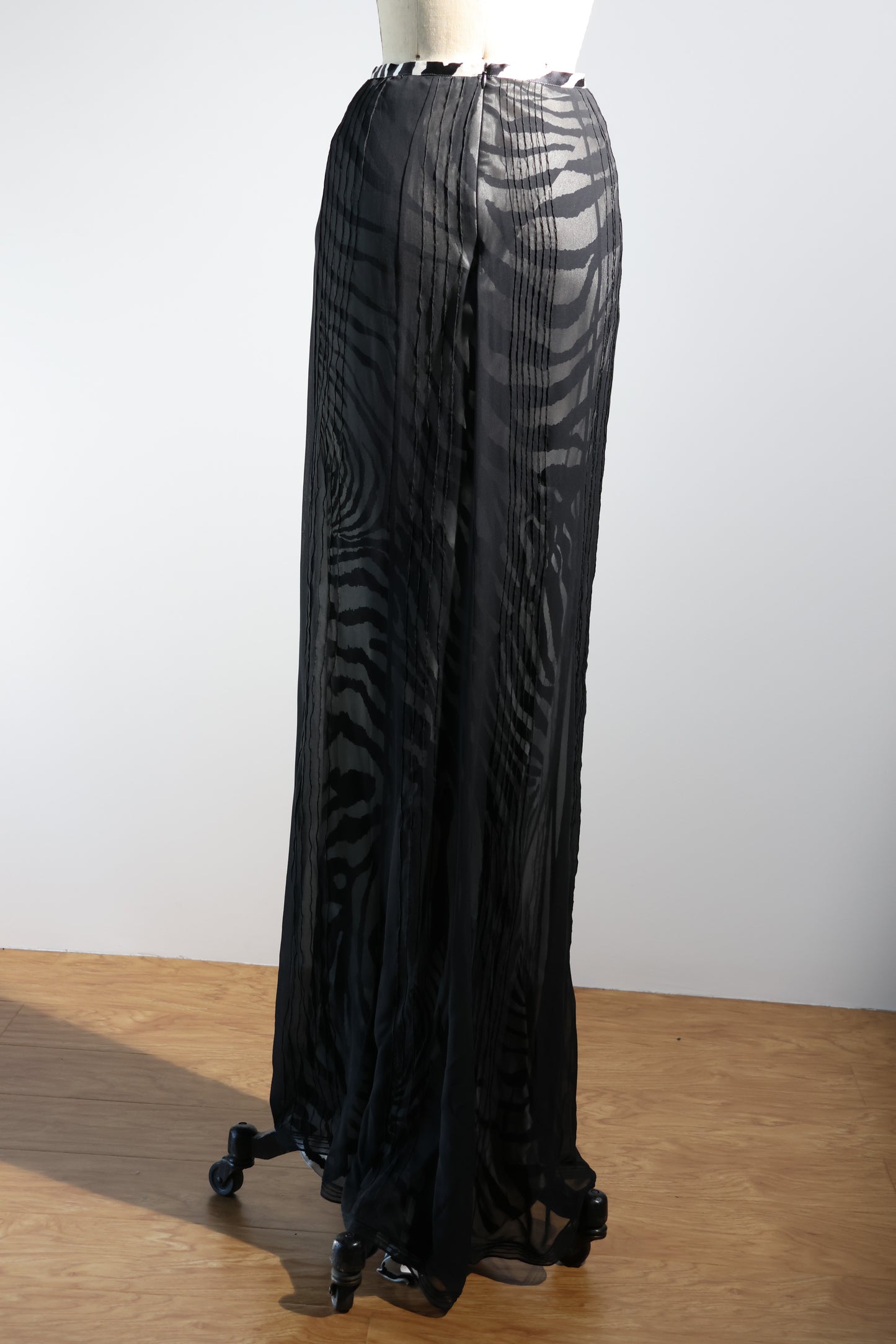 Foddis Hip Long Skirt Georgette/Satin - Black/Zebra Print