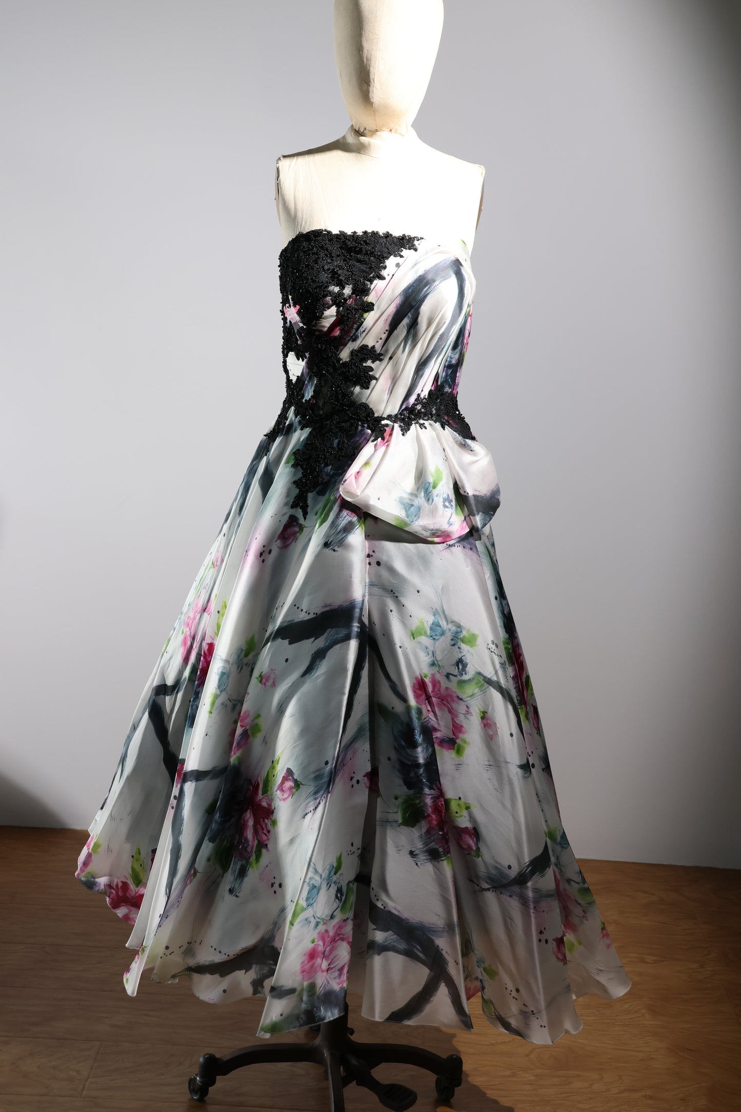 Gatti Nolli Evening Dress - Off-White Print Black Rose