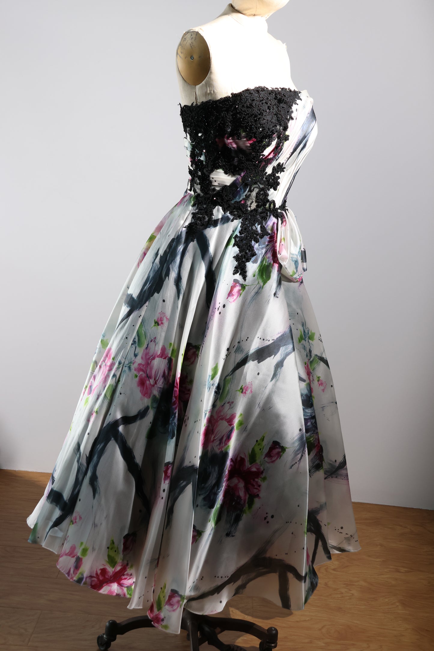 Gatti Nolli Evening Dress - Off-White Print Black Rose
