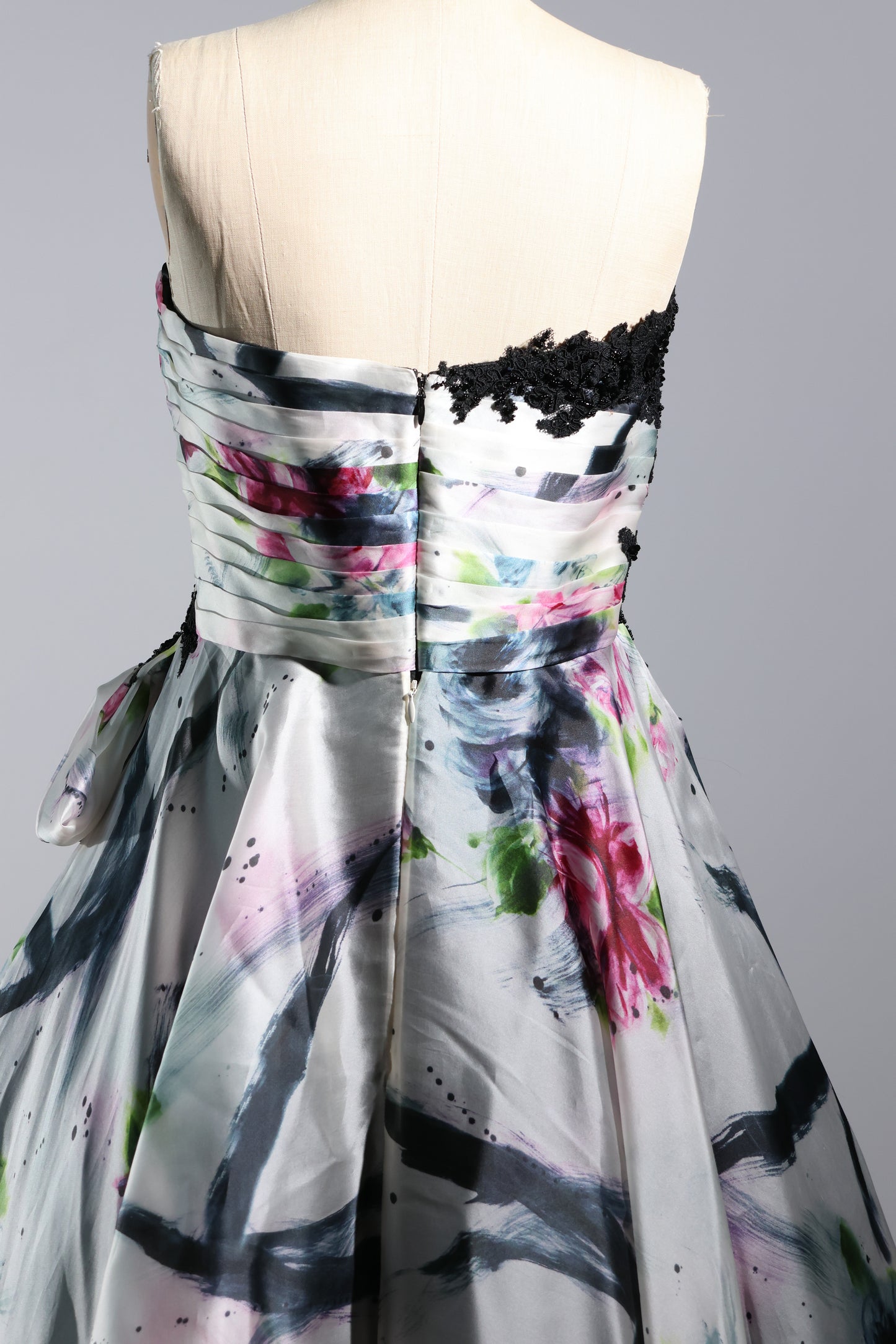 Gatti Nolli Evening Dress - Off-White Print Black Rose
