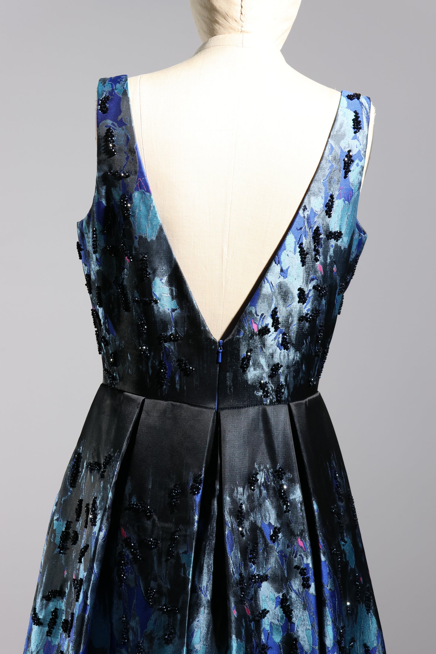 Gatti Nolli Long V Neck Gown - Blue
