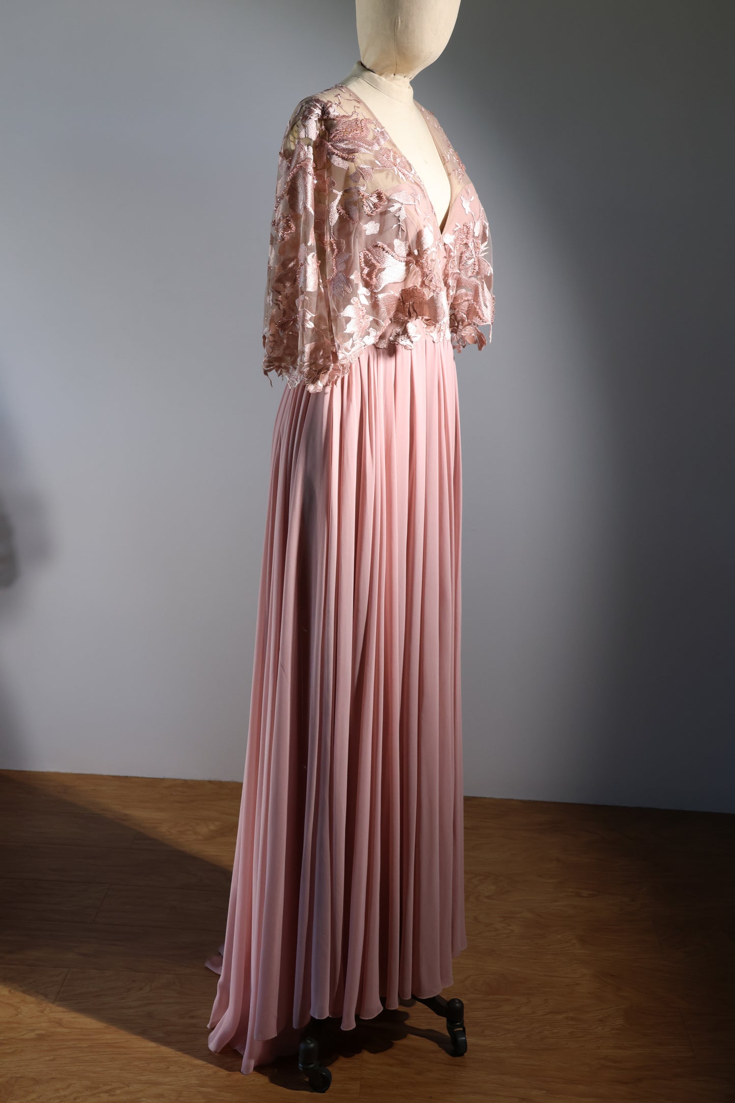Gatti Nolli Lace / Chiffon Gown - Pink