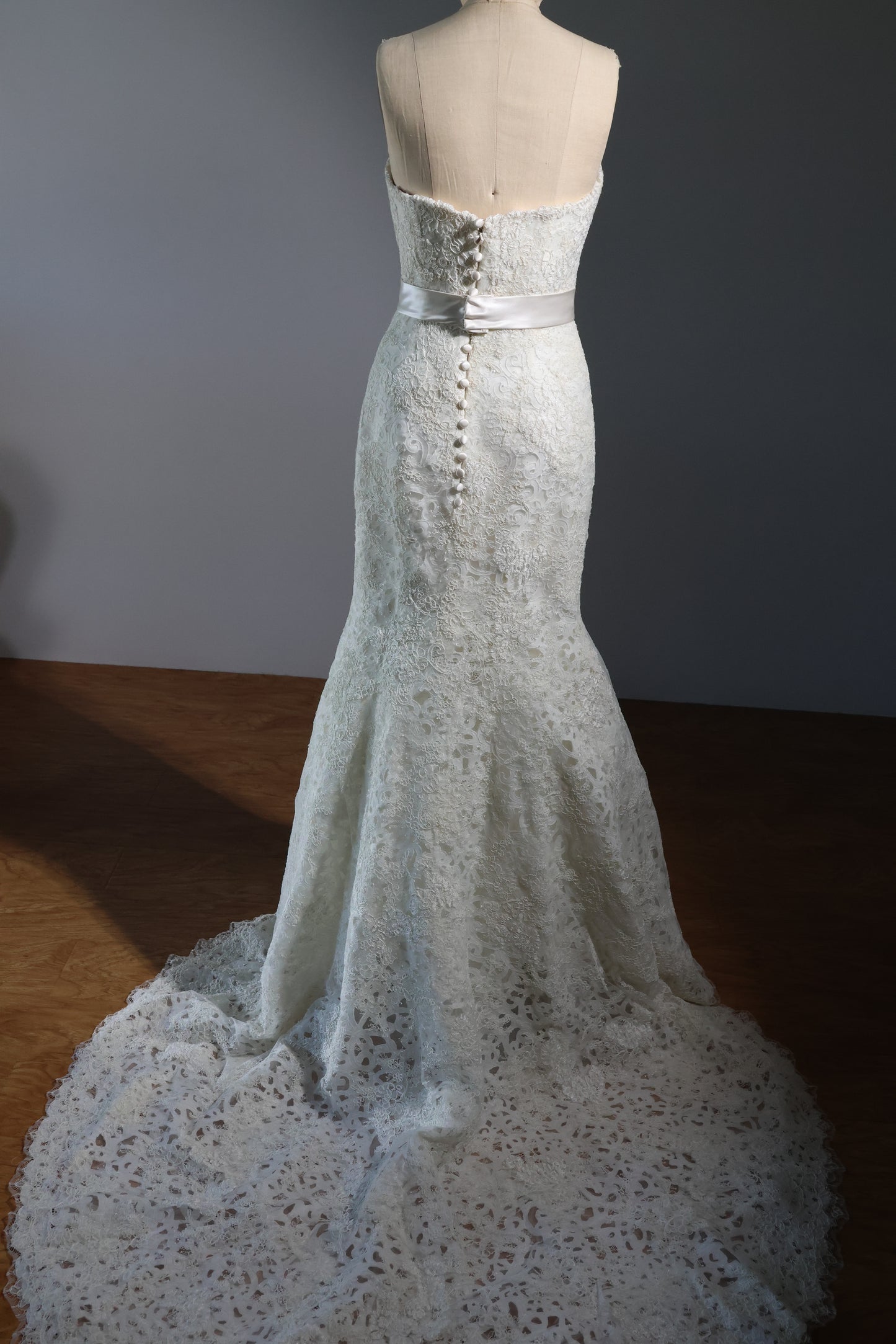 Lusan Mandongus DR1 Wedding Gown - Ivory