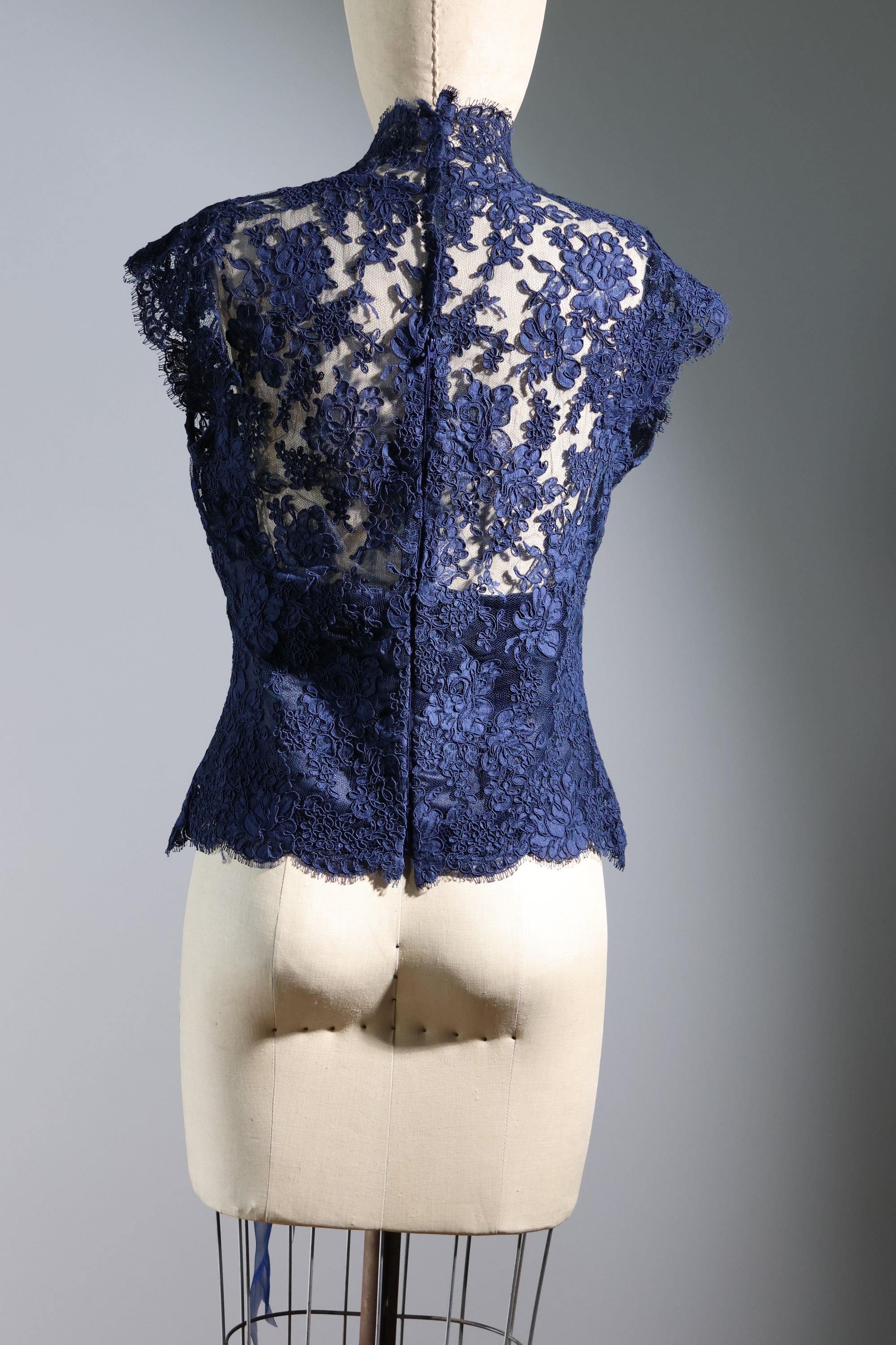 LES HABITUDES Grace Kelly Top — Navy