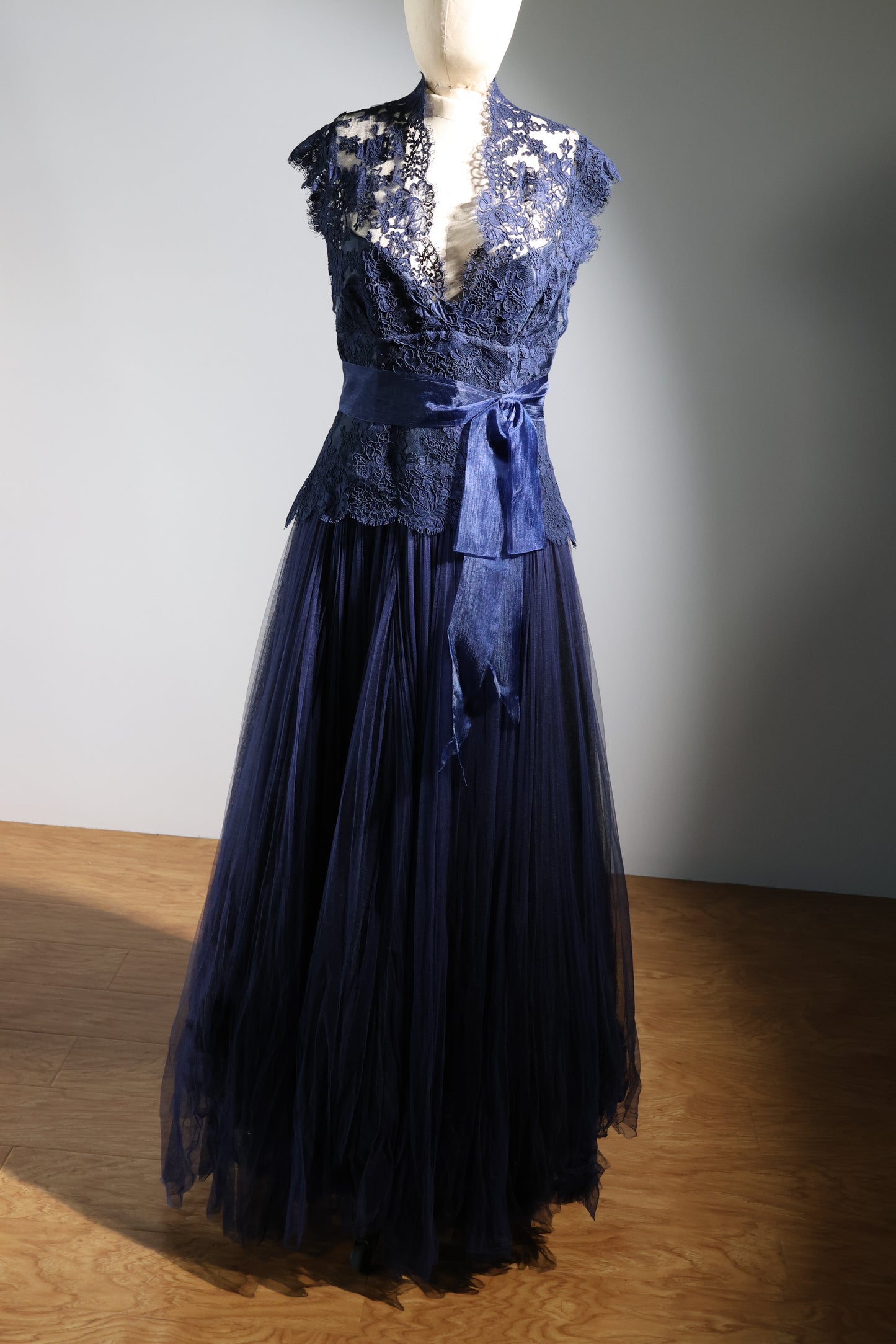 Eavis & Brown Grace Dress Long Silk Tulle - Navy