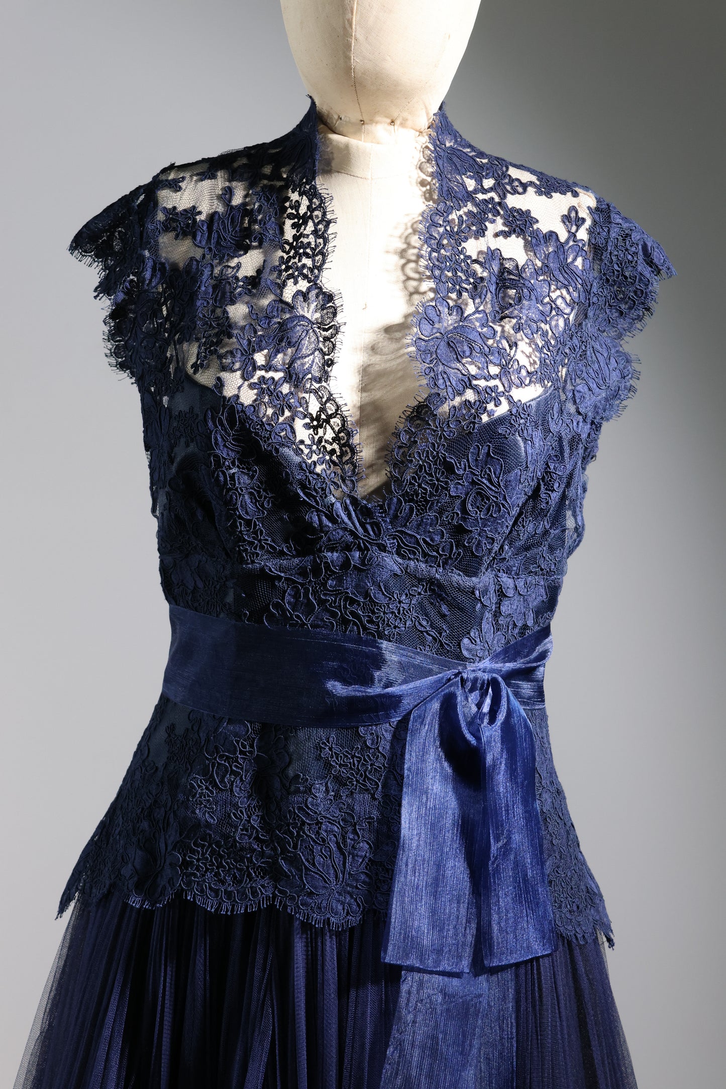Eavis & Brown Grace Dress Long Silk Tulle - Navy