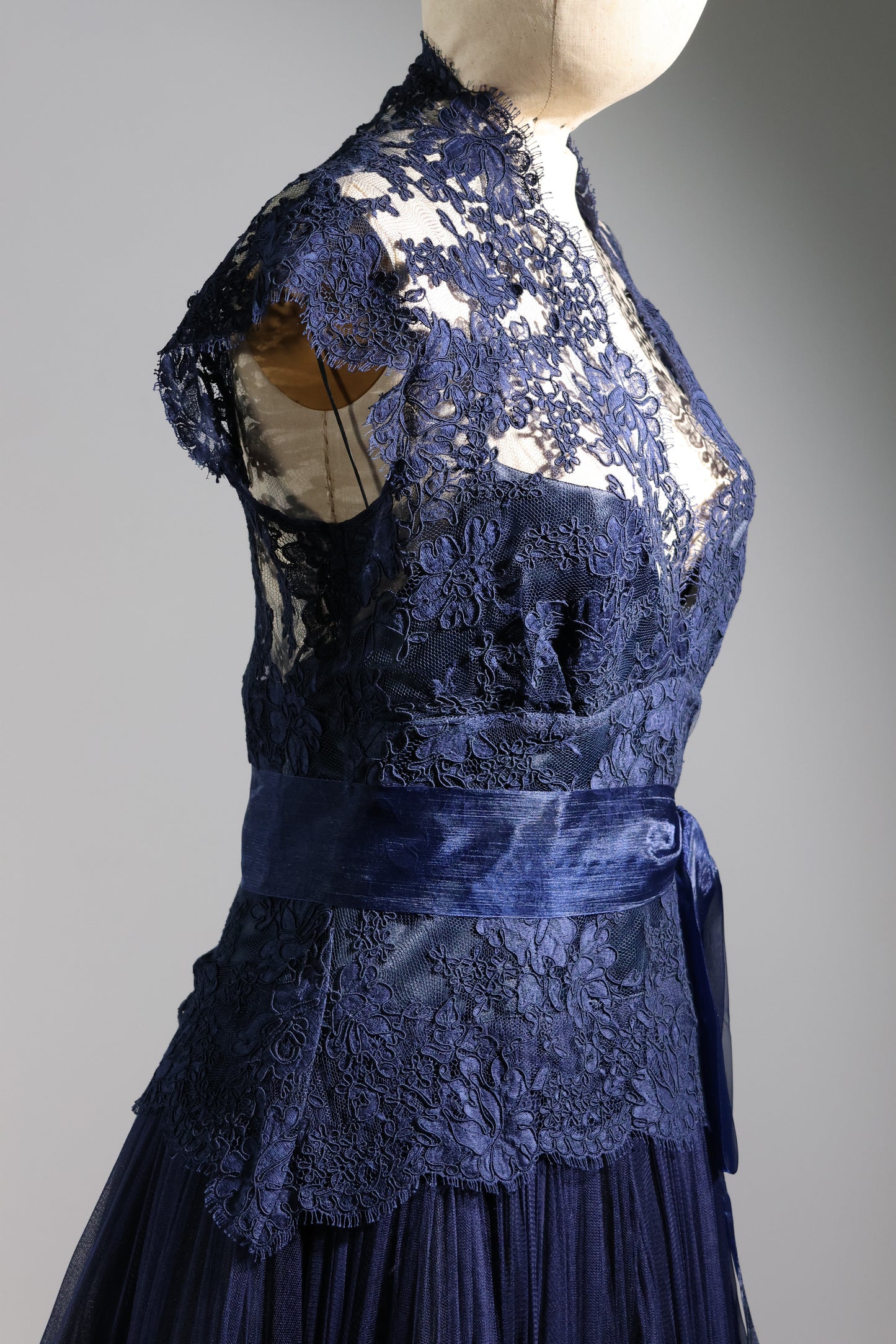 Eavis & Brown Grace Dress Long Silk Tulle - Navy