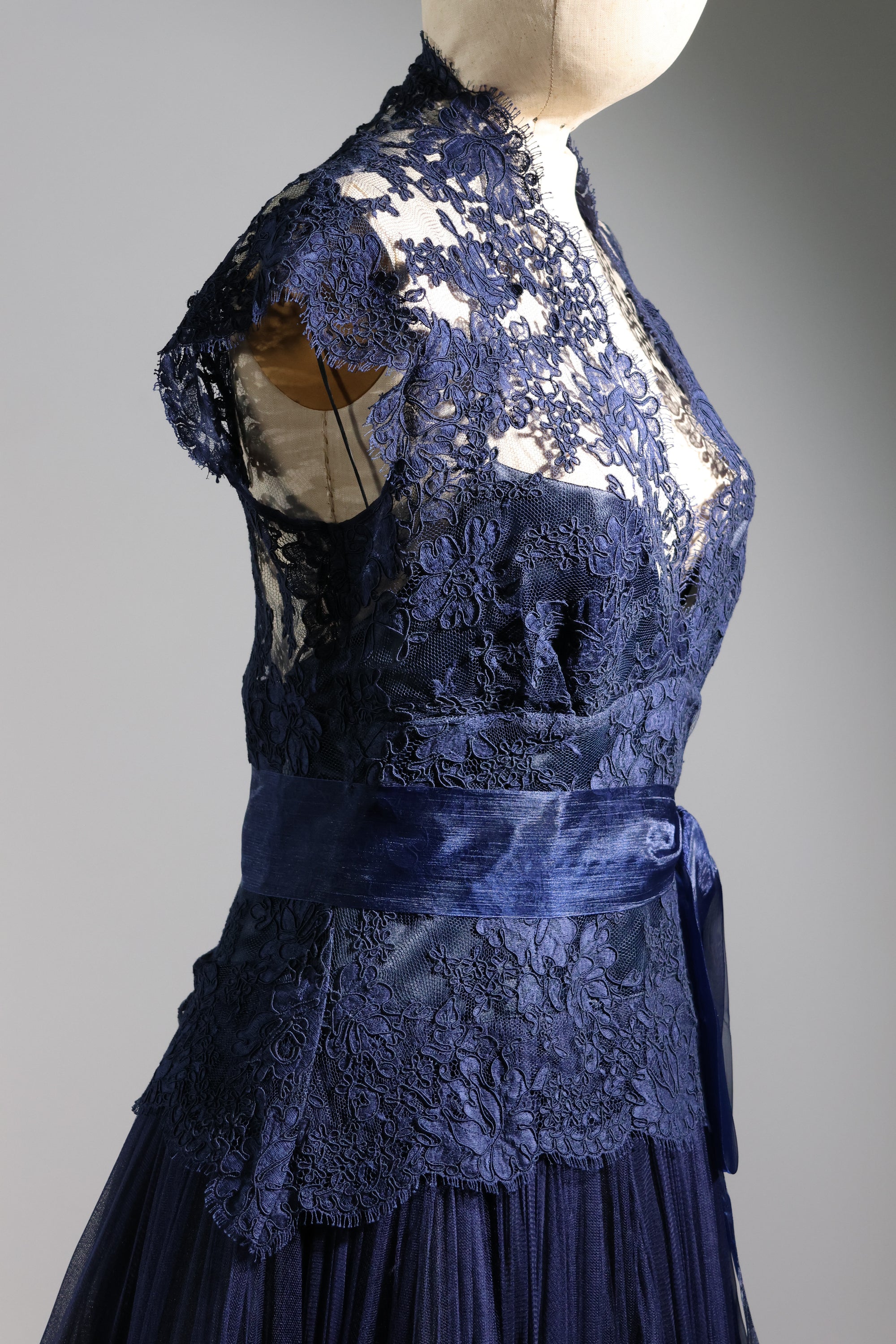 LES HABITUDES Grace Long Silk Tulle Dress — Navy