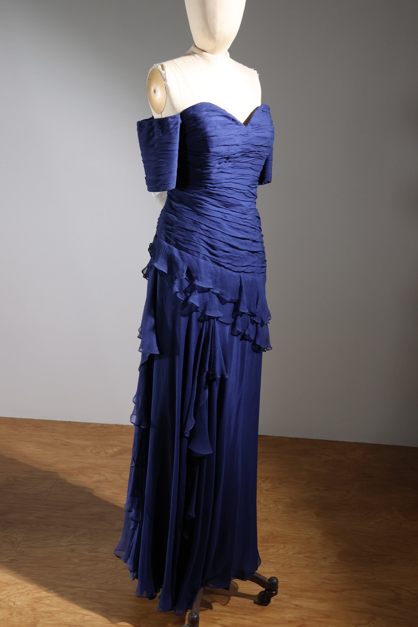 Les Habitudes Royal Sweet Heart Necklince - Navy