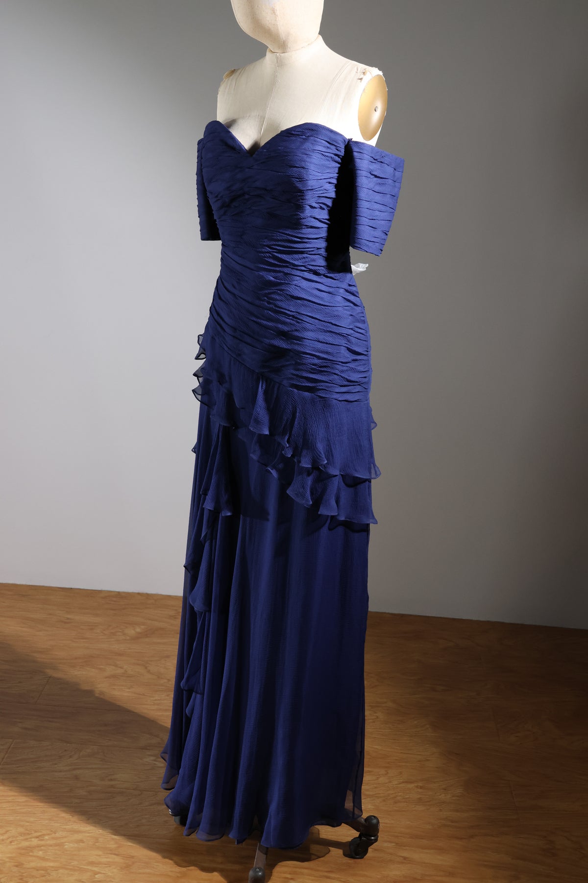 LES HABITUDES Royal Sweetheart Neckline Dress — Navy