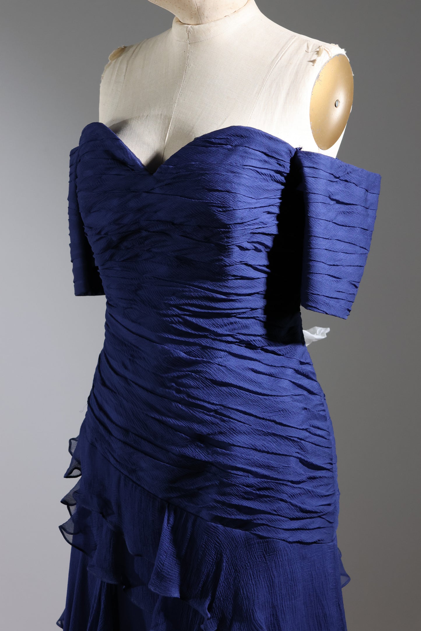 Les Habitudes Royal Sweet Heart Necklince - Navy