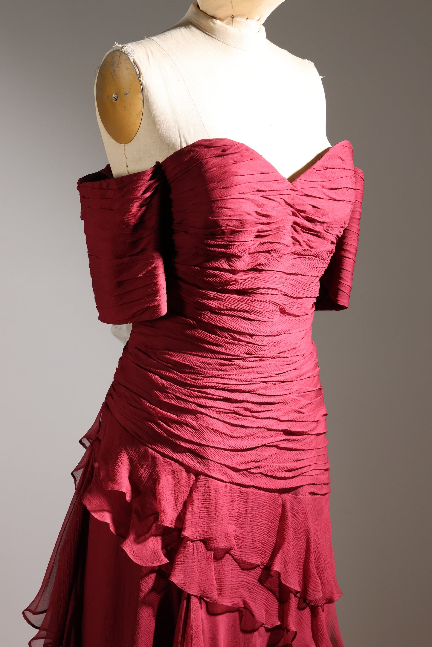 Les Habituudes Royal Sweet Heart Neckline - Burgundy