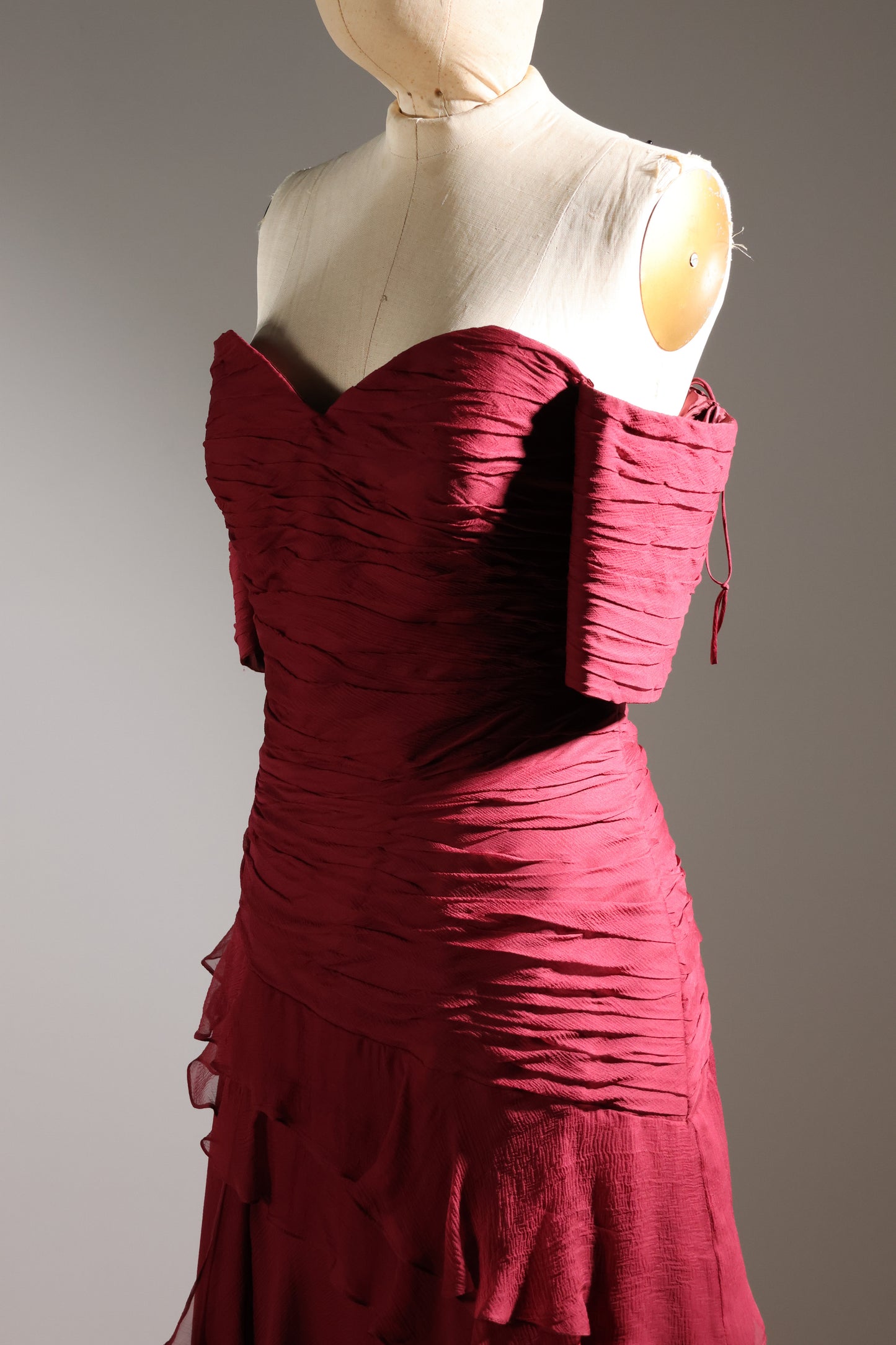 Les Habituudes Royal Sweet Heart Neckline - Burgundy
