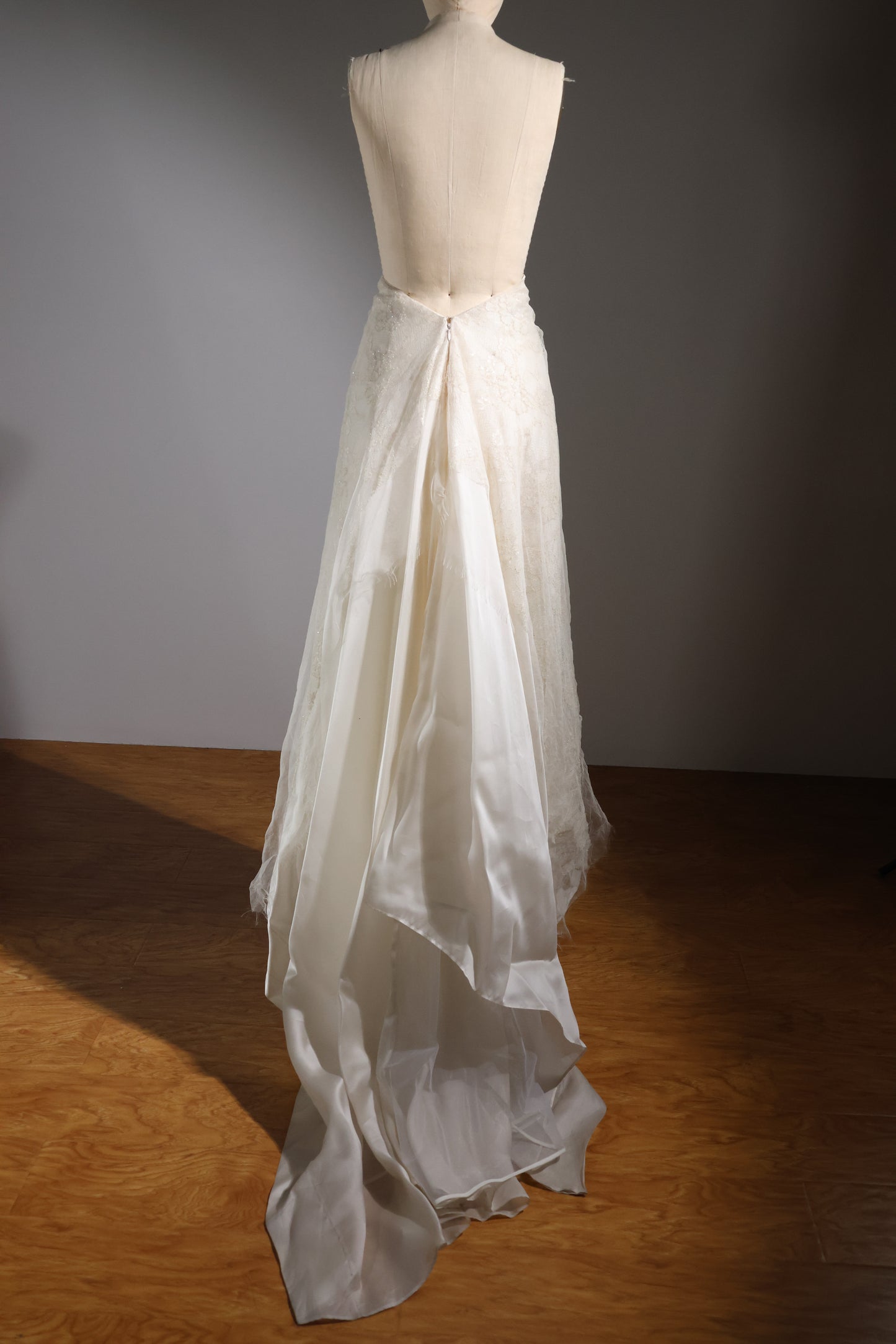 Les Habitudes Lace Layered Skirt - Ivory / Gold