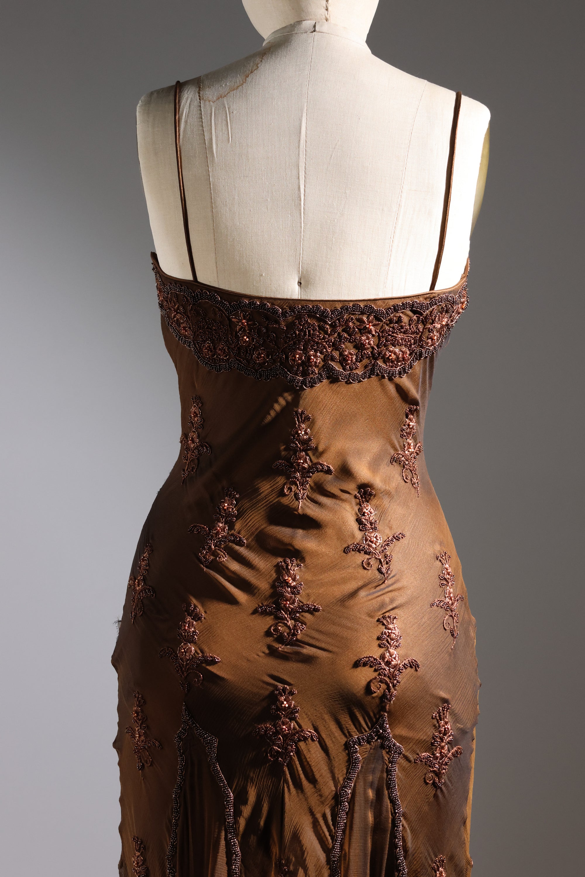 LES HABITUDES Scallop Dress — Bronze
