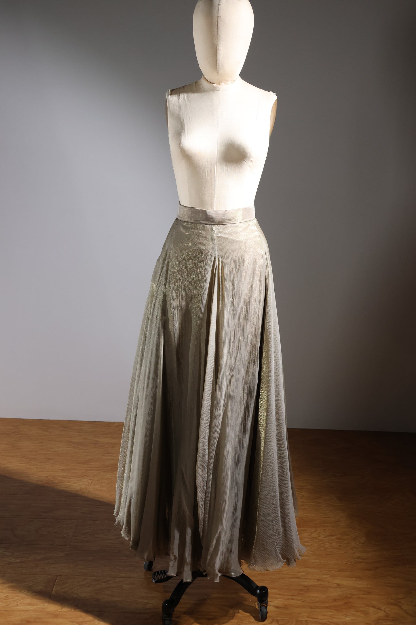 Eavis & Brown New Gored Skirt - Chiffron / Lurex - Gold / Gold
