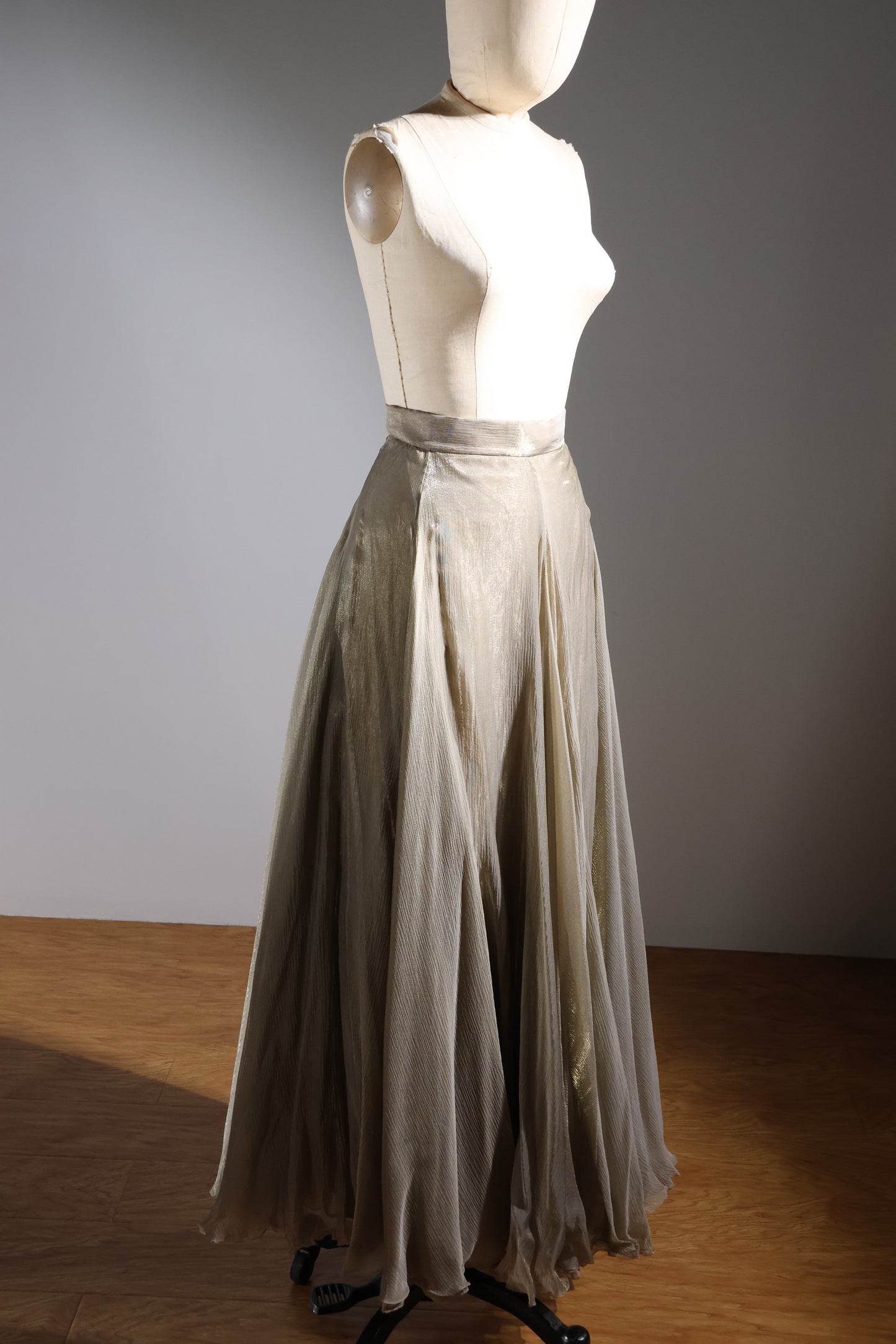 Eavis & Brown New Gored Skirt - Chiffron / Lurex - Gold / Gold