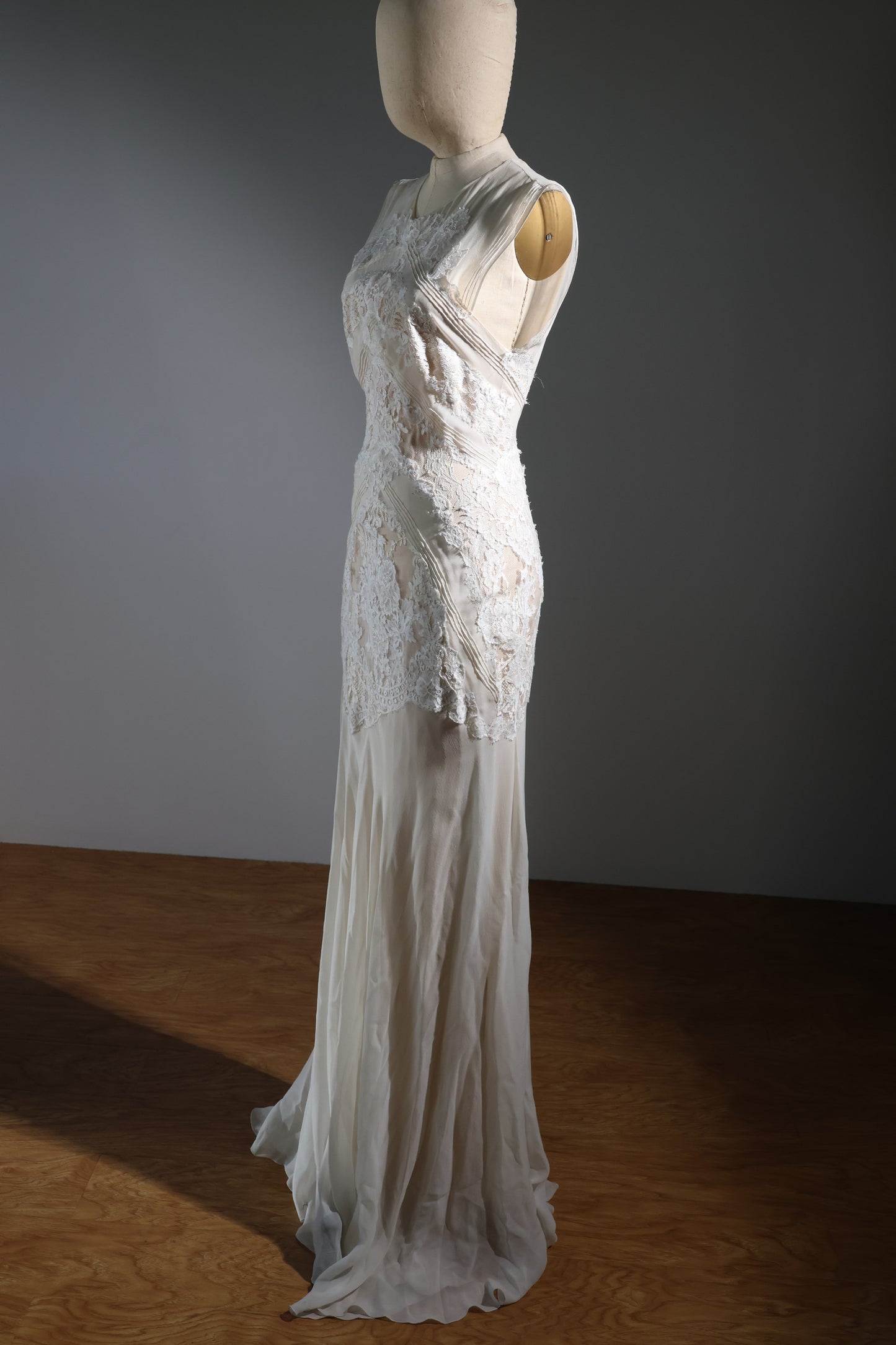 Foddis Glance Long Dress – Georgette / Satin