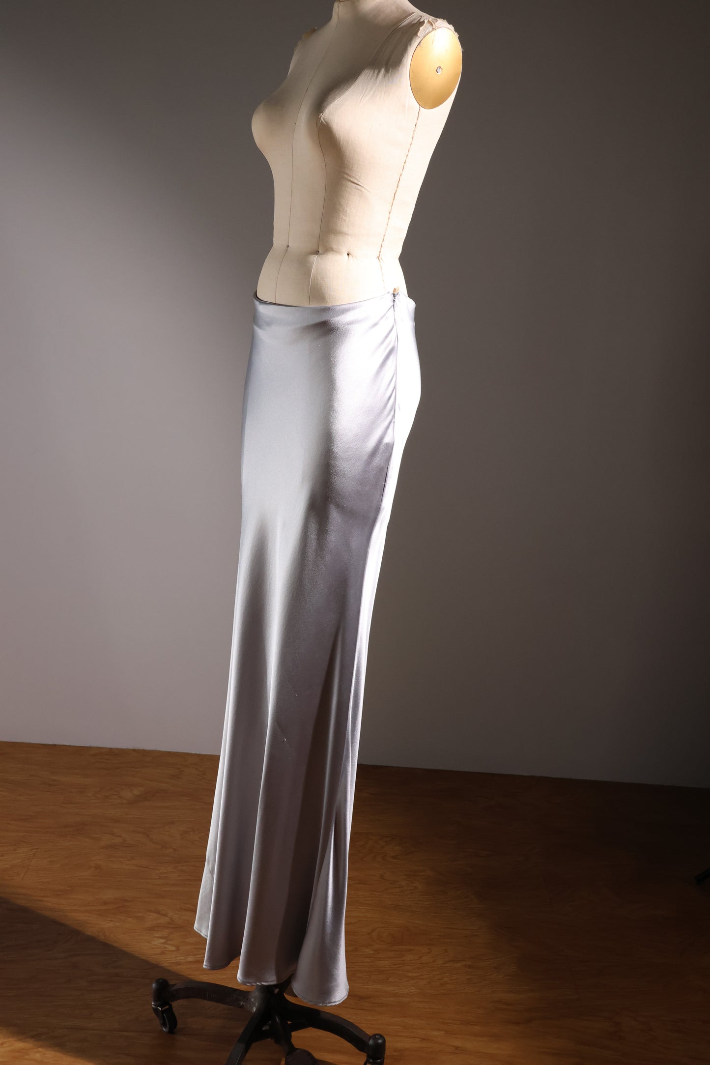 Les Habitudes Bias Silk Skirt No Back Seam - Silver Blue
