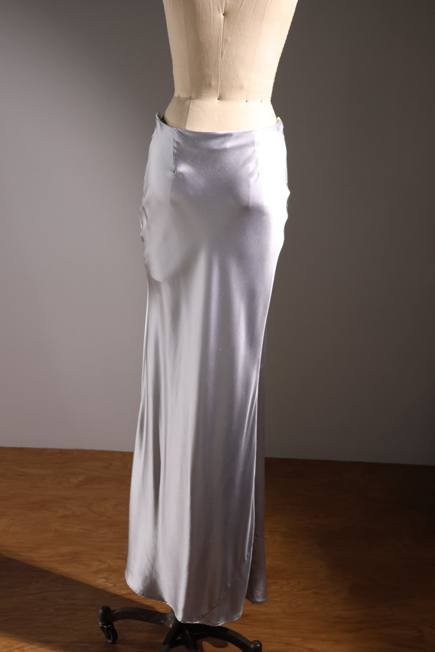 Les Habitudes Bias Silk Skirt No Back Seam - Silver Blue