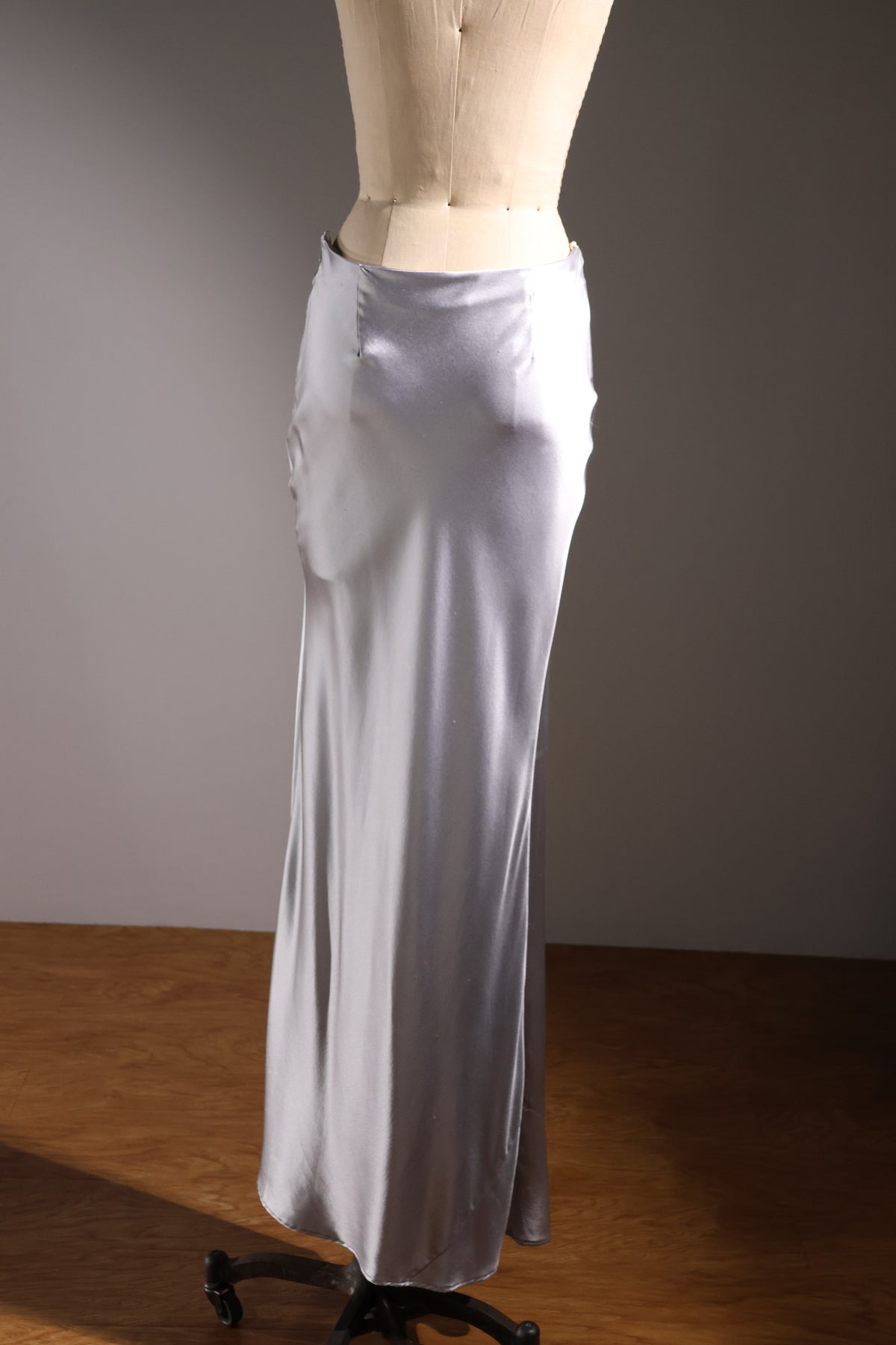 LES HABITUDES Bias Silk Skirt — Silver Blue