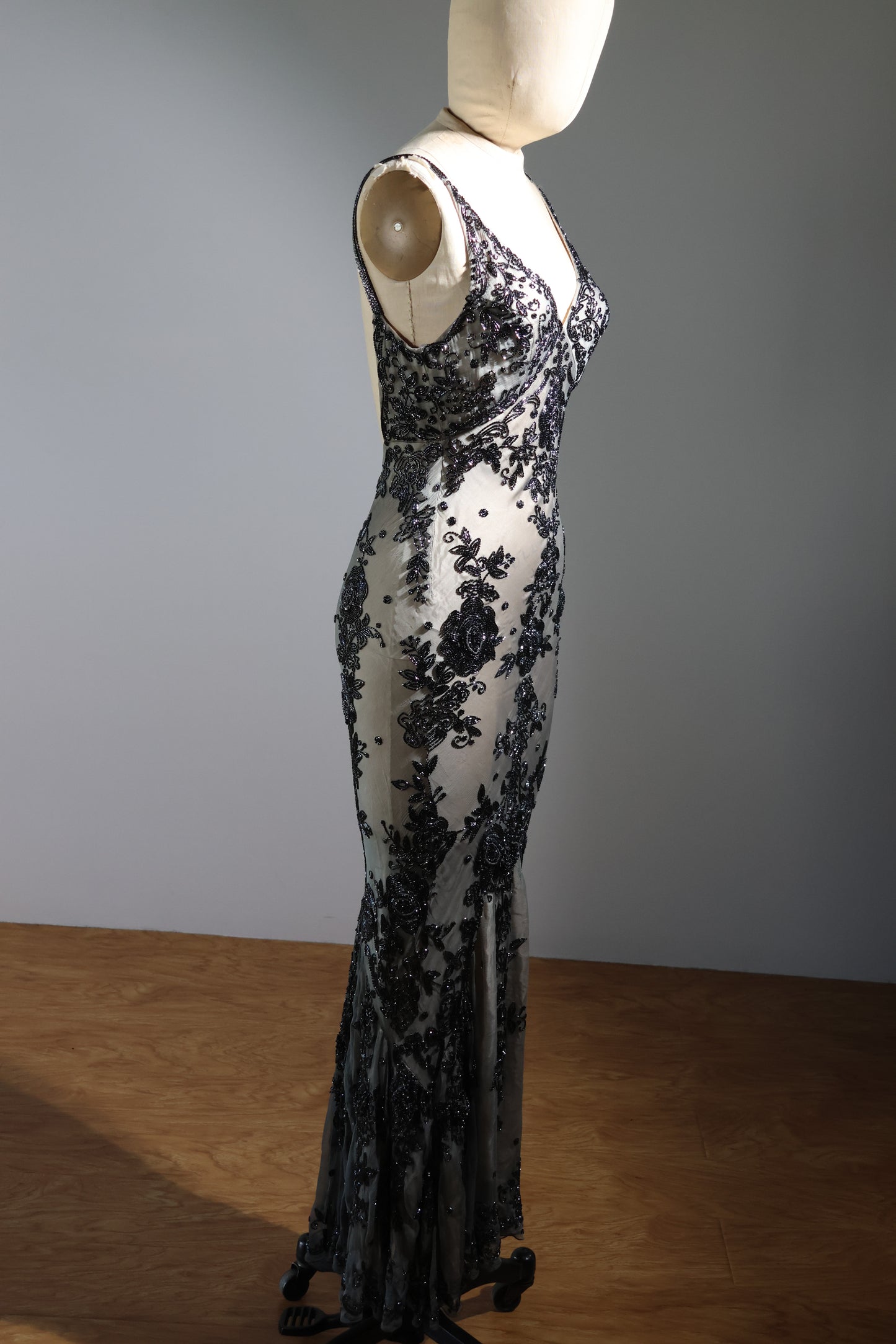 Les Habitudes Beaded Pattern Dress 126 - Silver Blue / Pink (Petite)