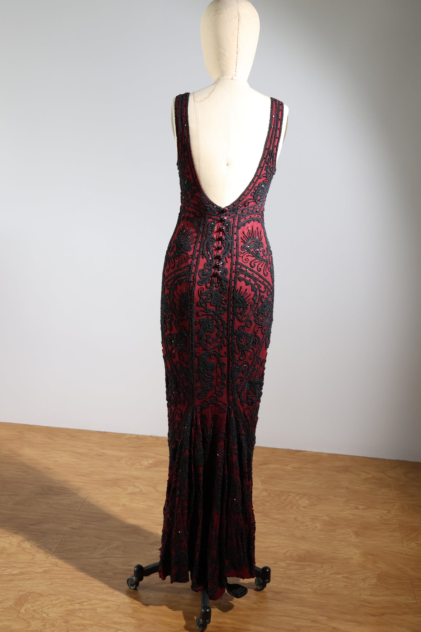 Eavis & Brown Beaded Dress 5L - Burgundy / Black