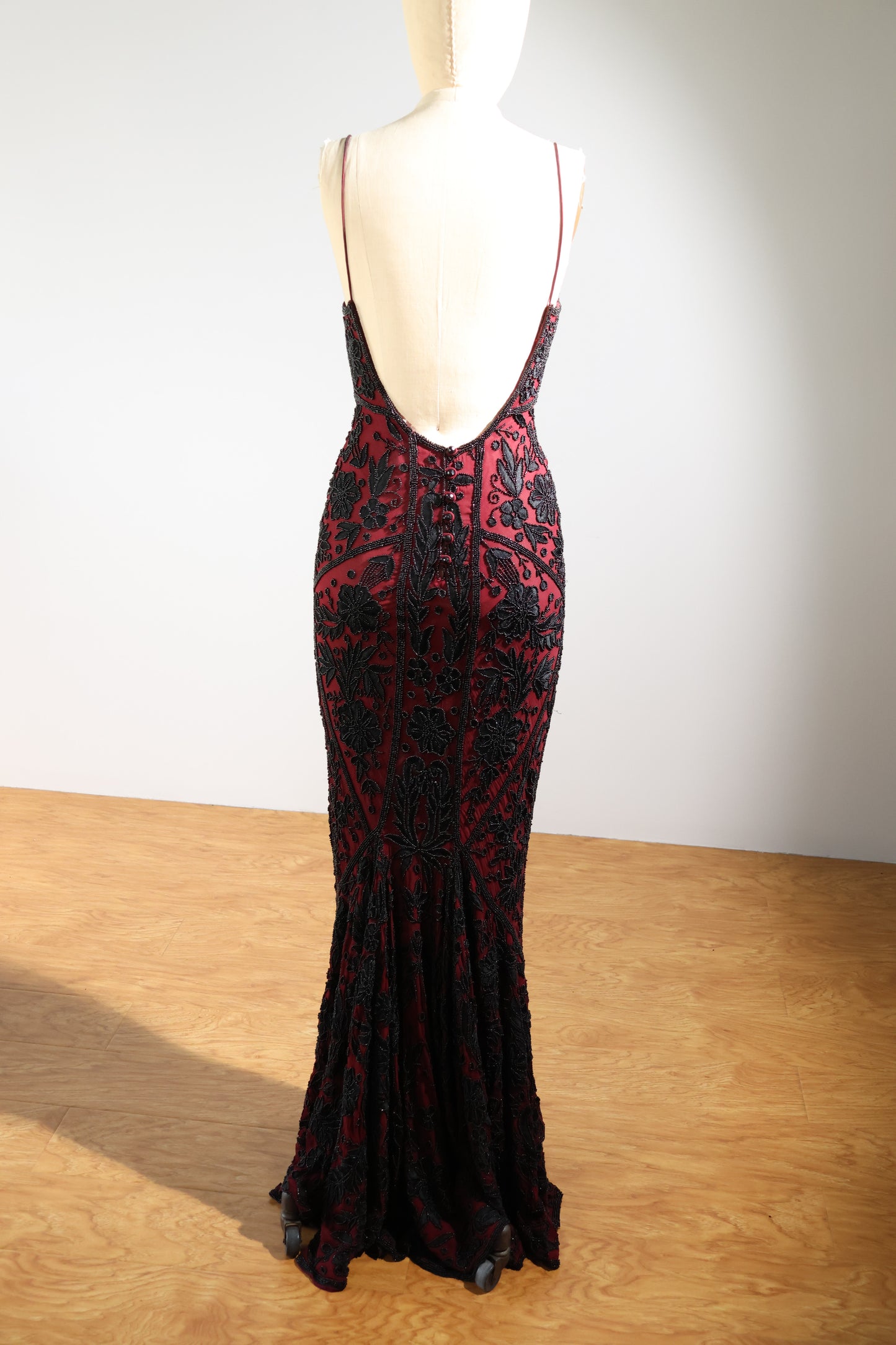 Eavis & Brown Daryl Regency Dress 67 - Burgundy / Black