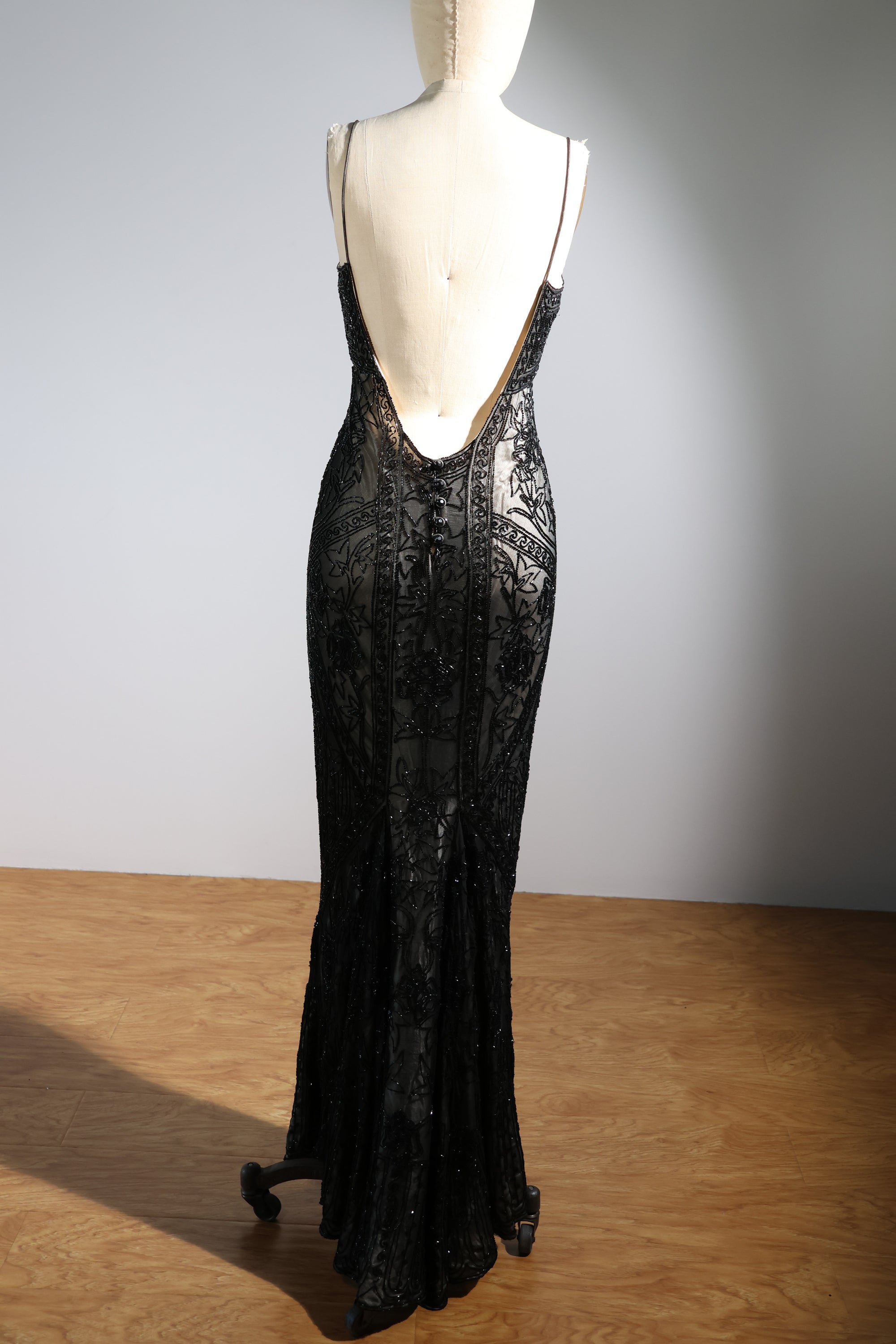 LES HABITUDES Trellis Long Dress 71 — Black / Pale Pink