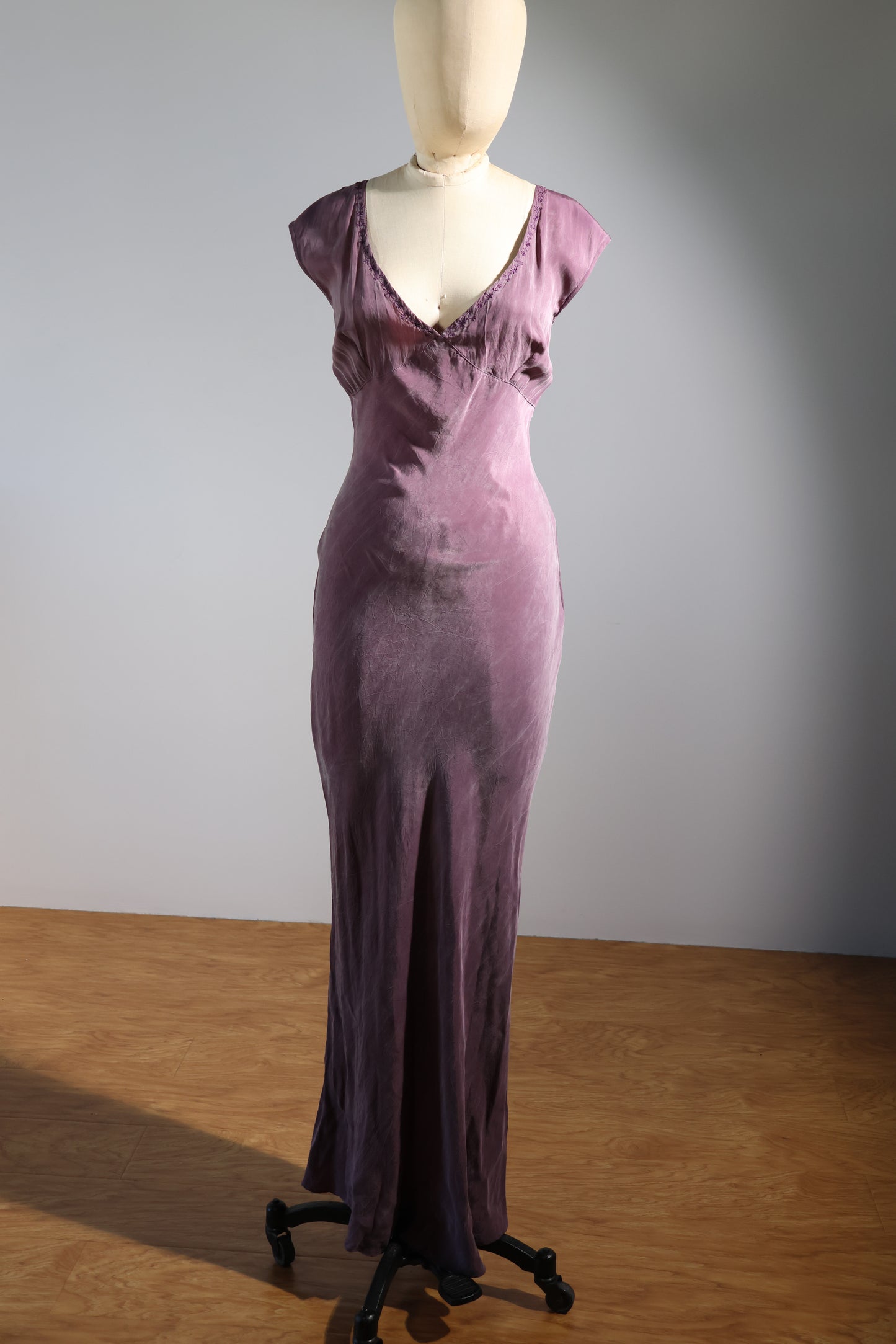 Les Habitudes Long FiFi With Embroidered Flowers - Purple
