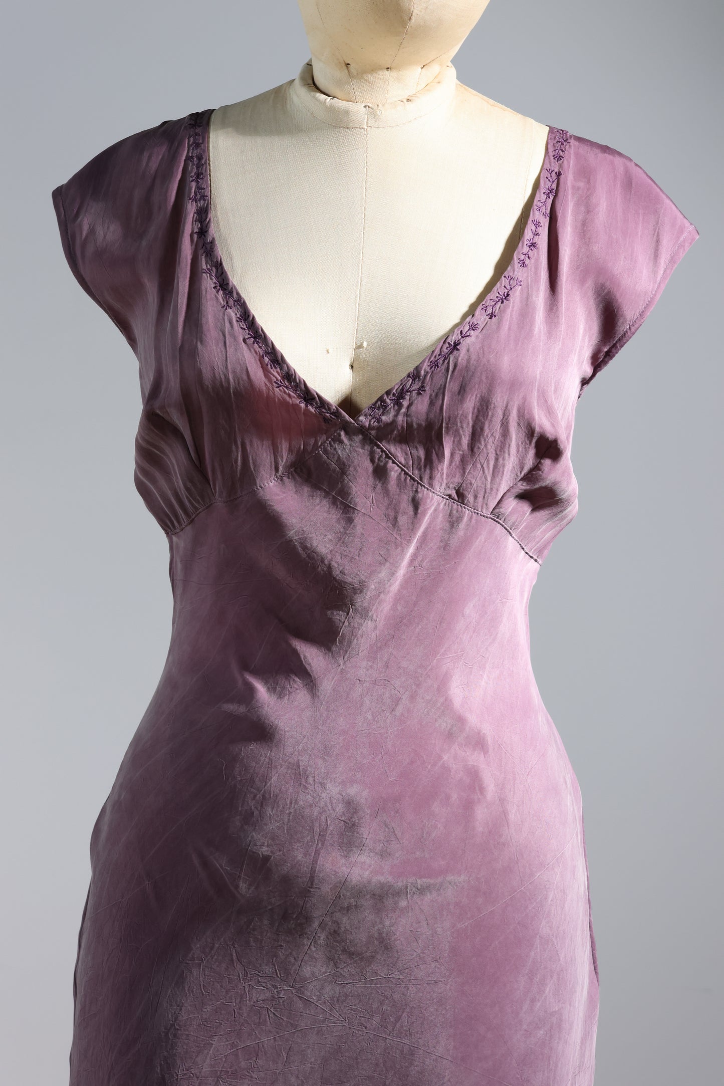 Les Habitudes Long FiFi With Embroidered Flowers - Purple
